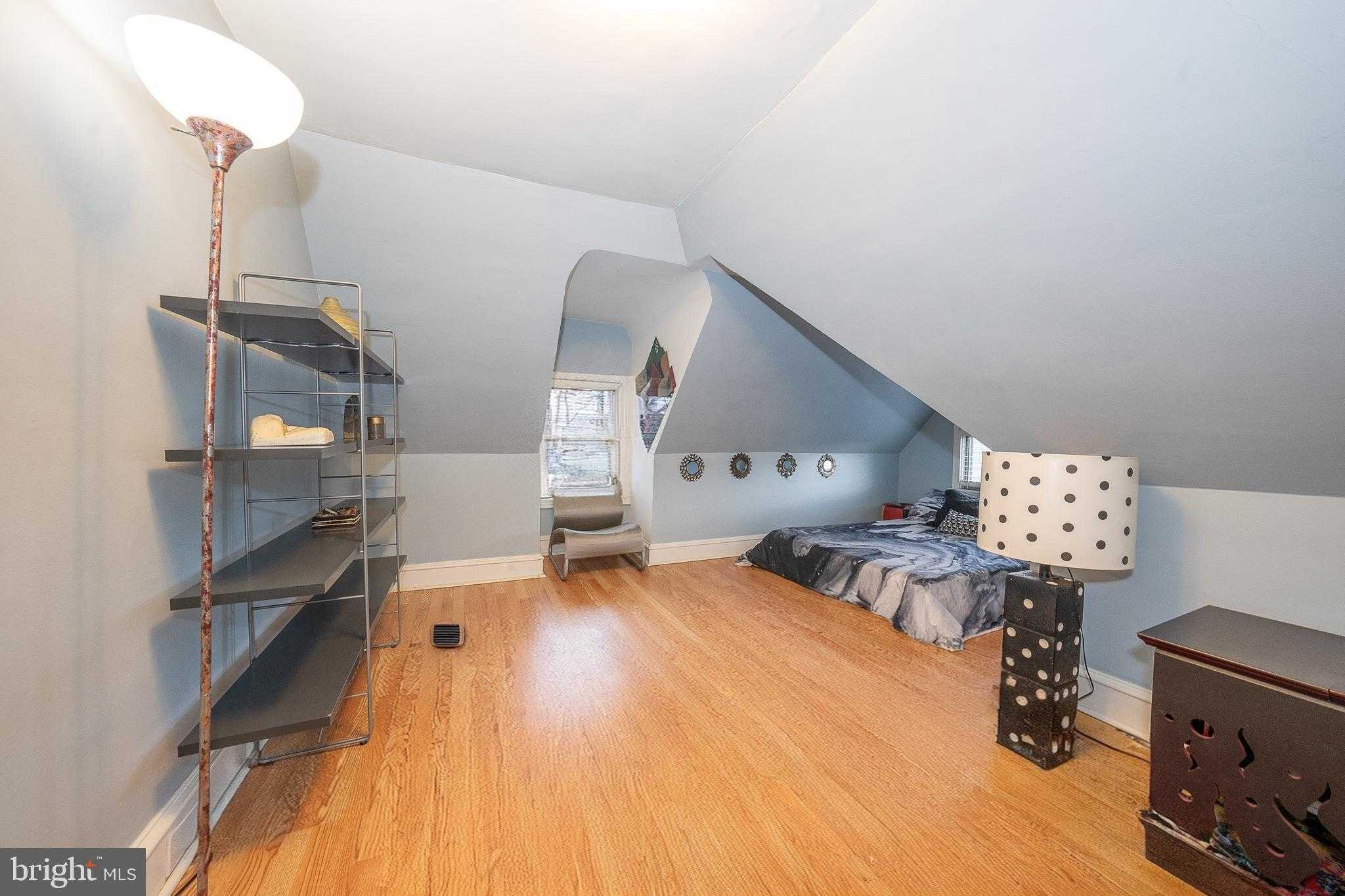 507 Morton Ave photo 35