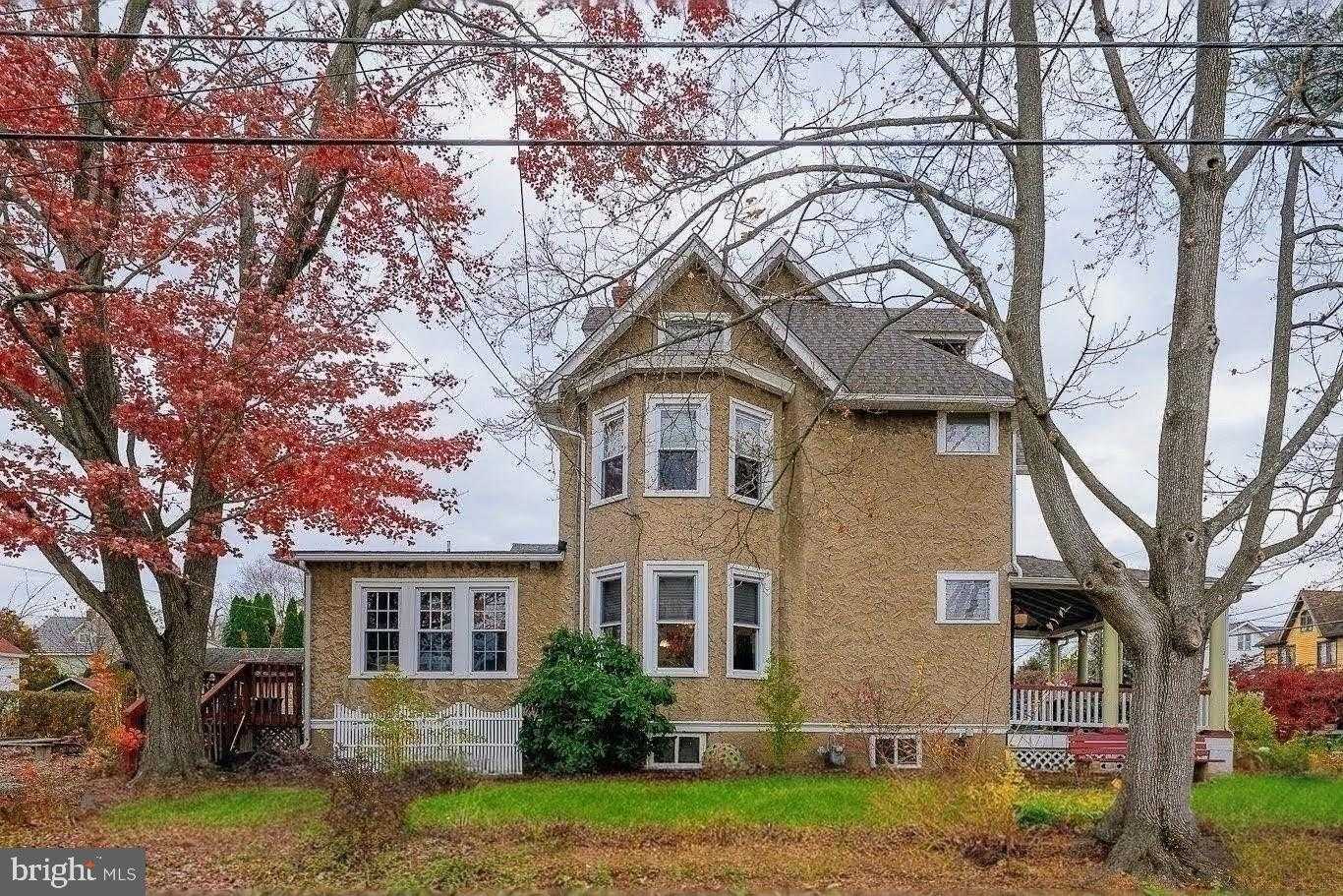 507 Morton Ave photo 4