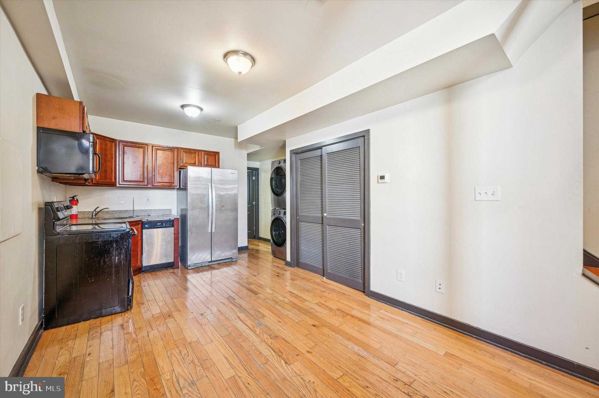 1812 W Montgomery Ave photo 8