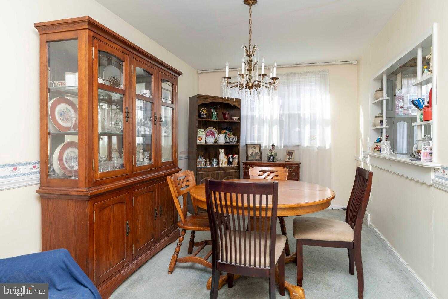 226 Benner St photo 8