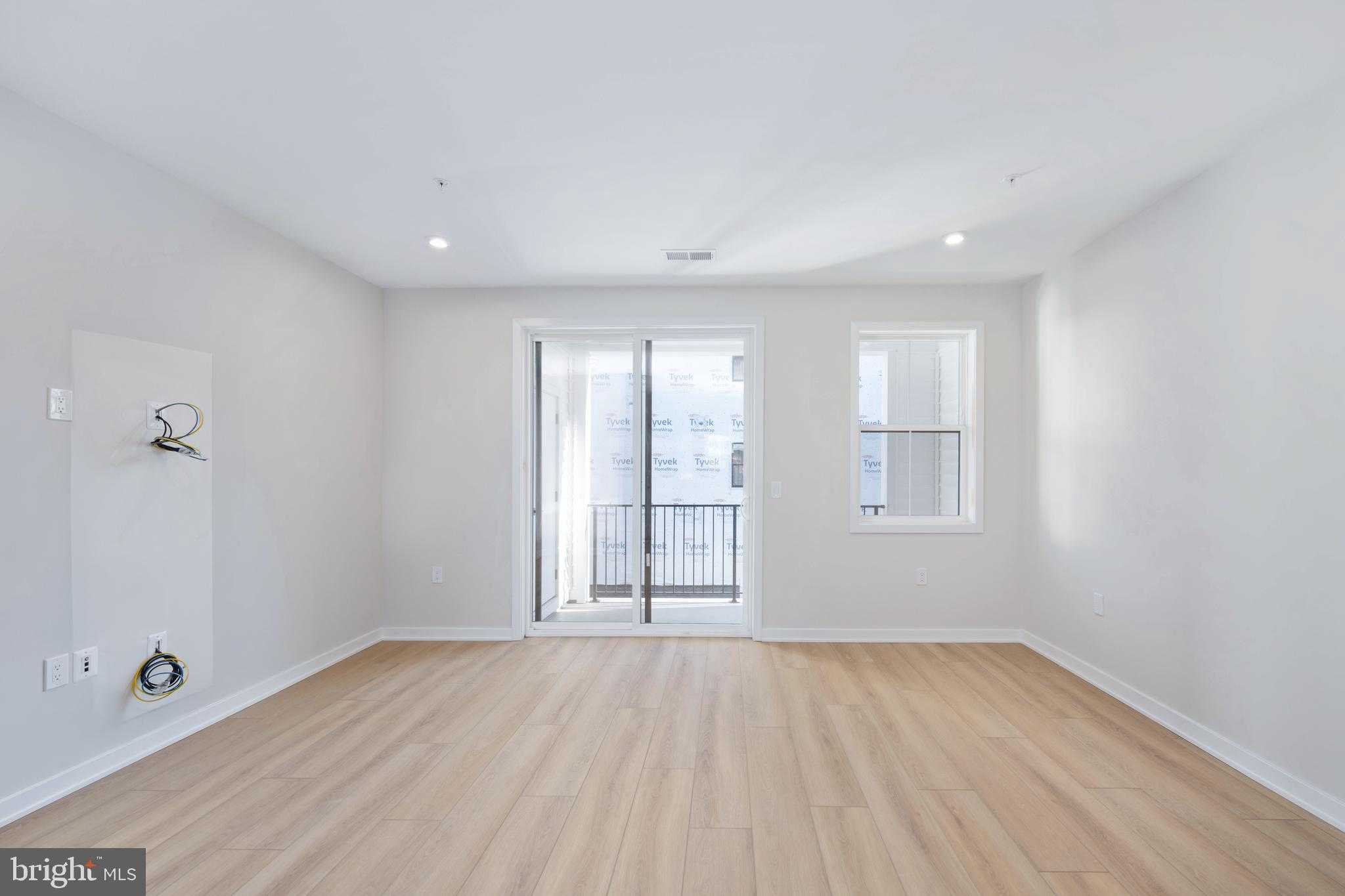 14377 Glen Manor Dr photo 3