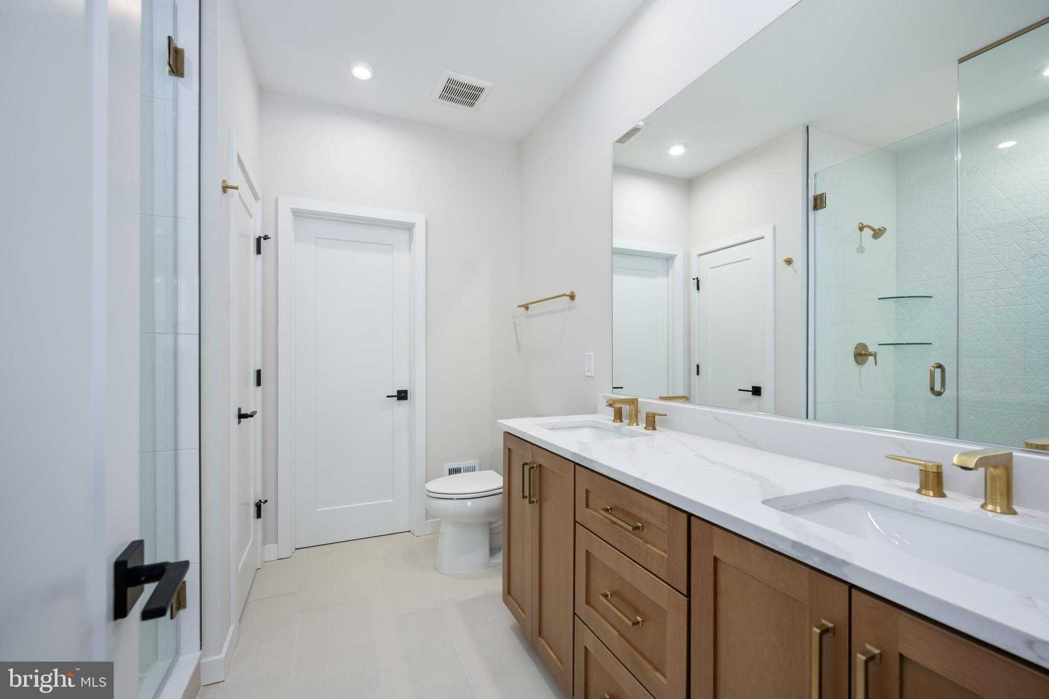 14377 Glen Manor Dr photo 5