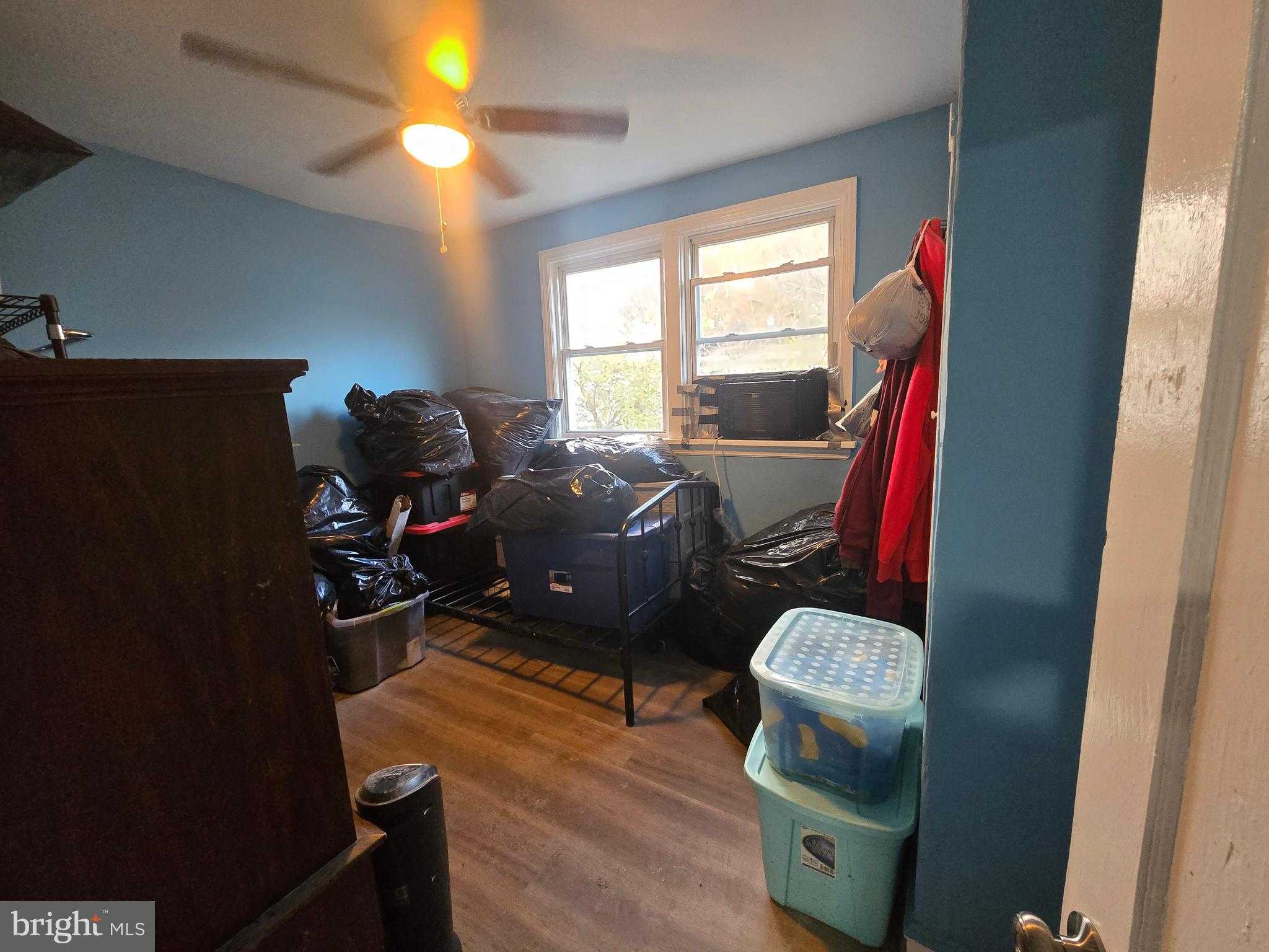 1135 Thomas St photo 12