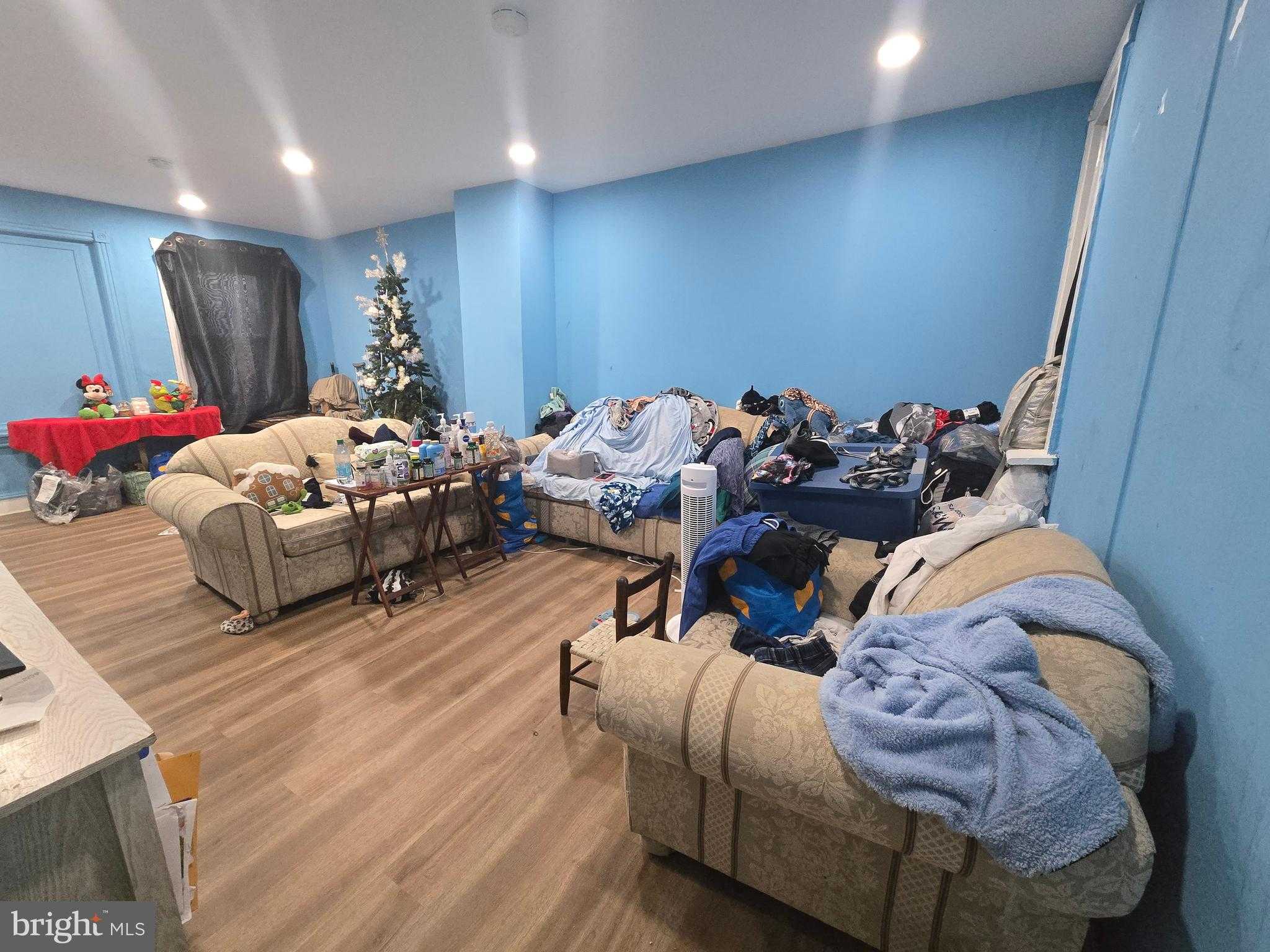 1135 Thomas St photo 5