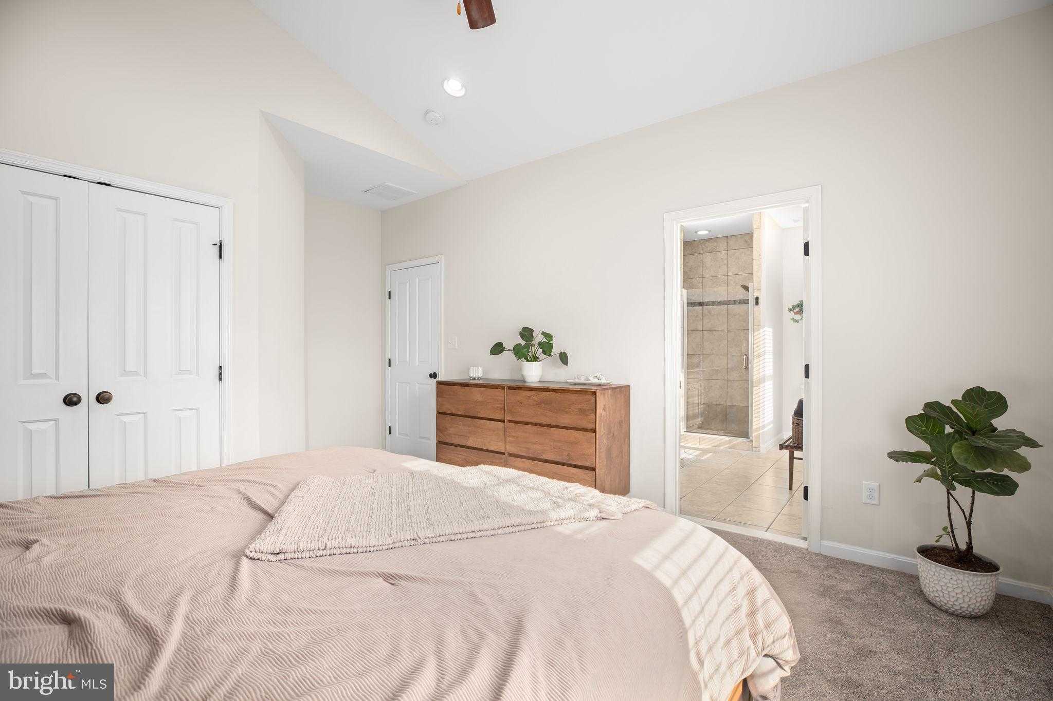 409 Dunmore St photo 24