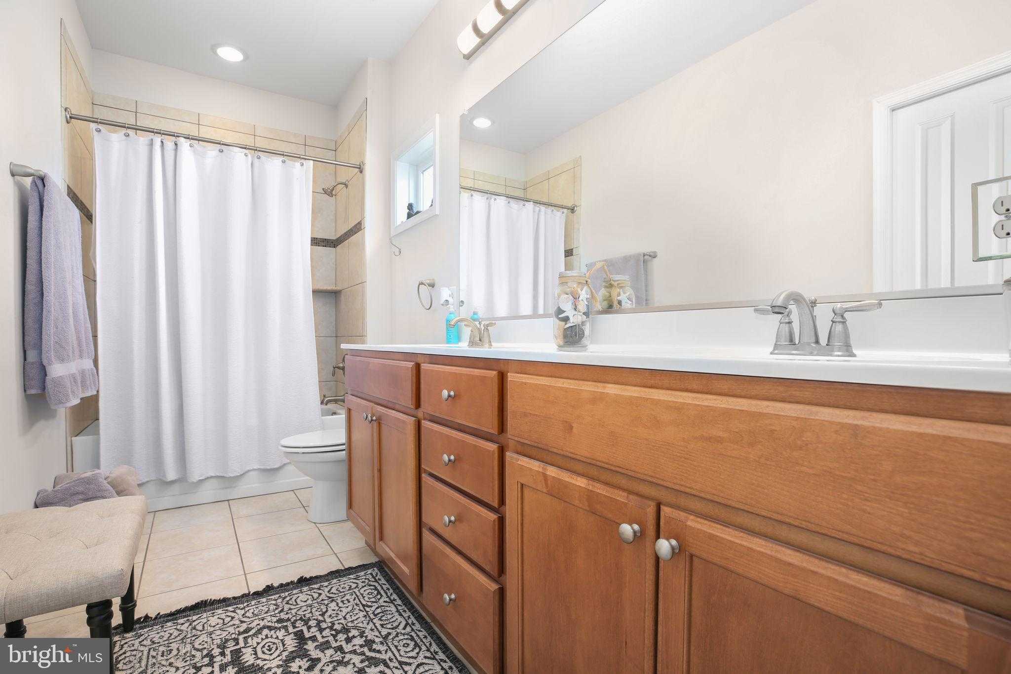 409 Dunmore St photo 29