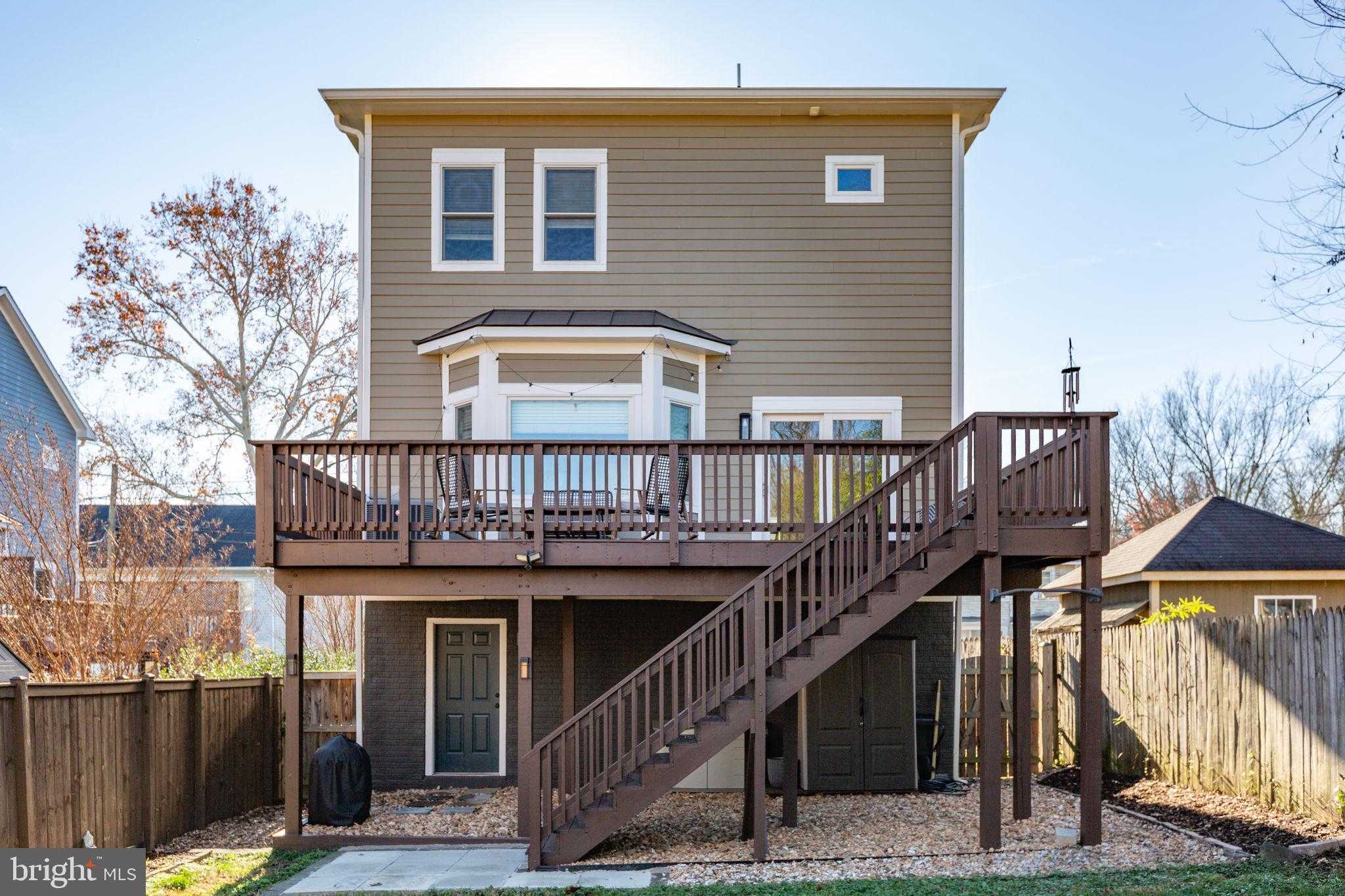 409 Dunmore St photo 39