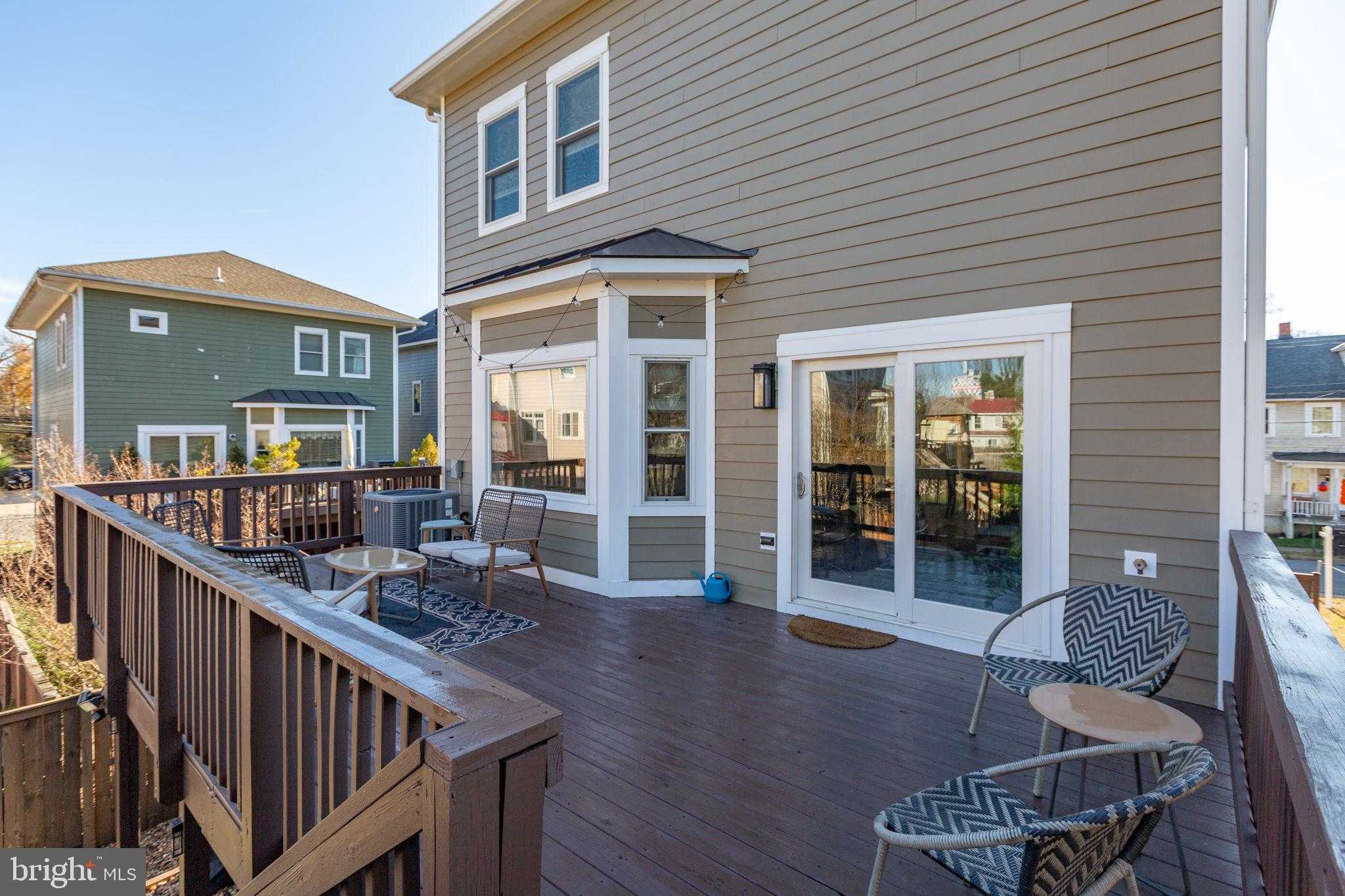 409 Dunmore St photo 42