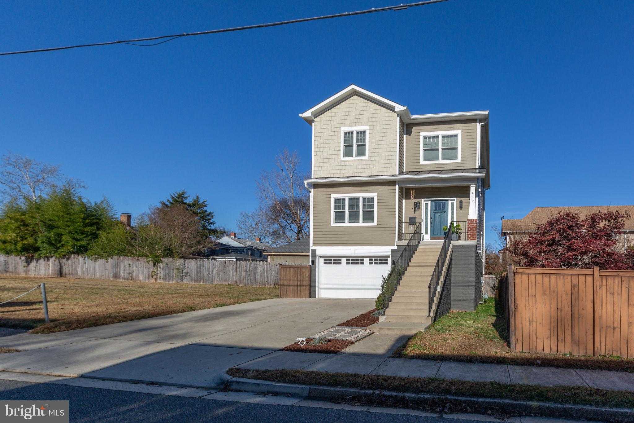 409 Dunmore St photo 5