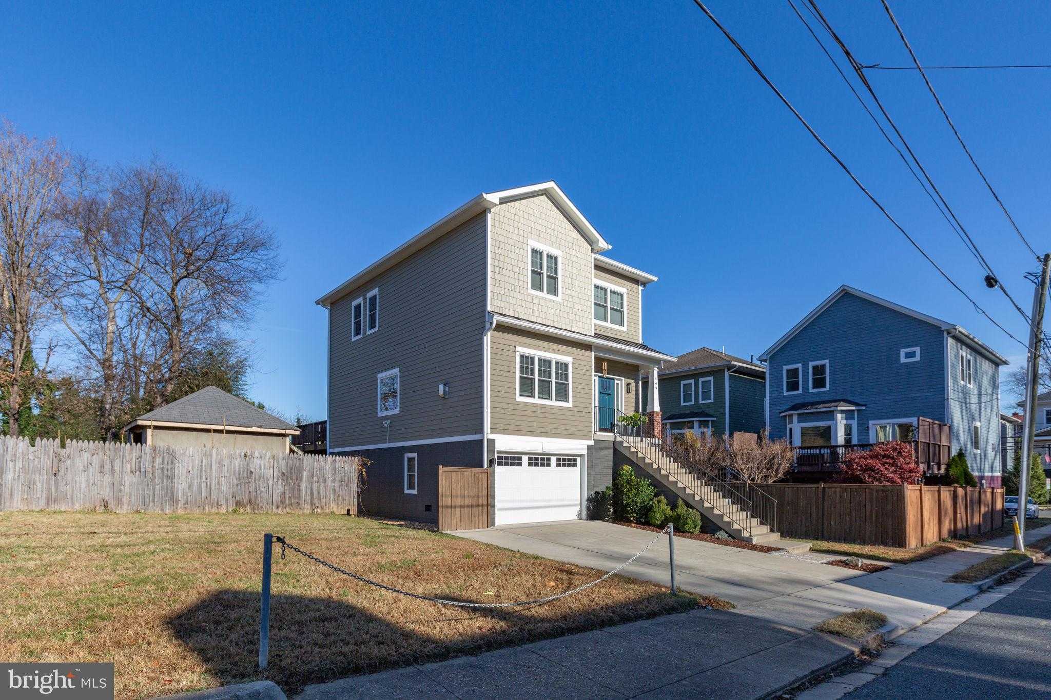 409 Dunmore St photo 6