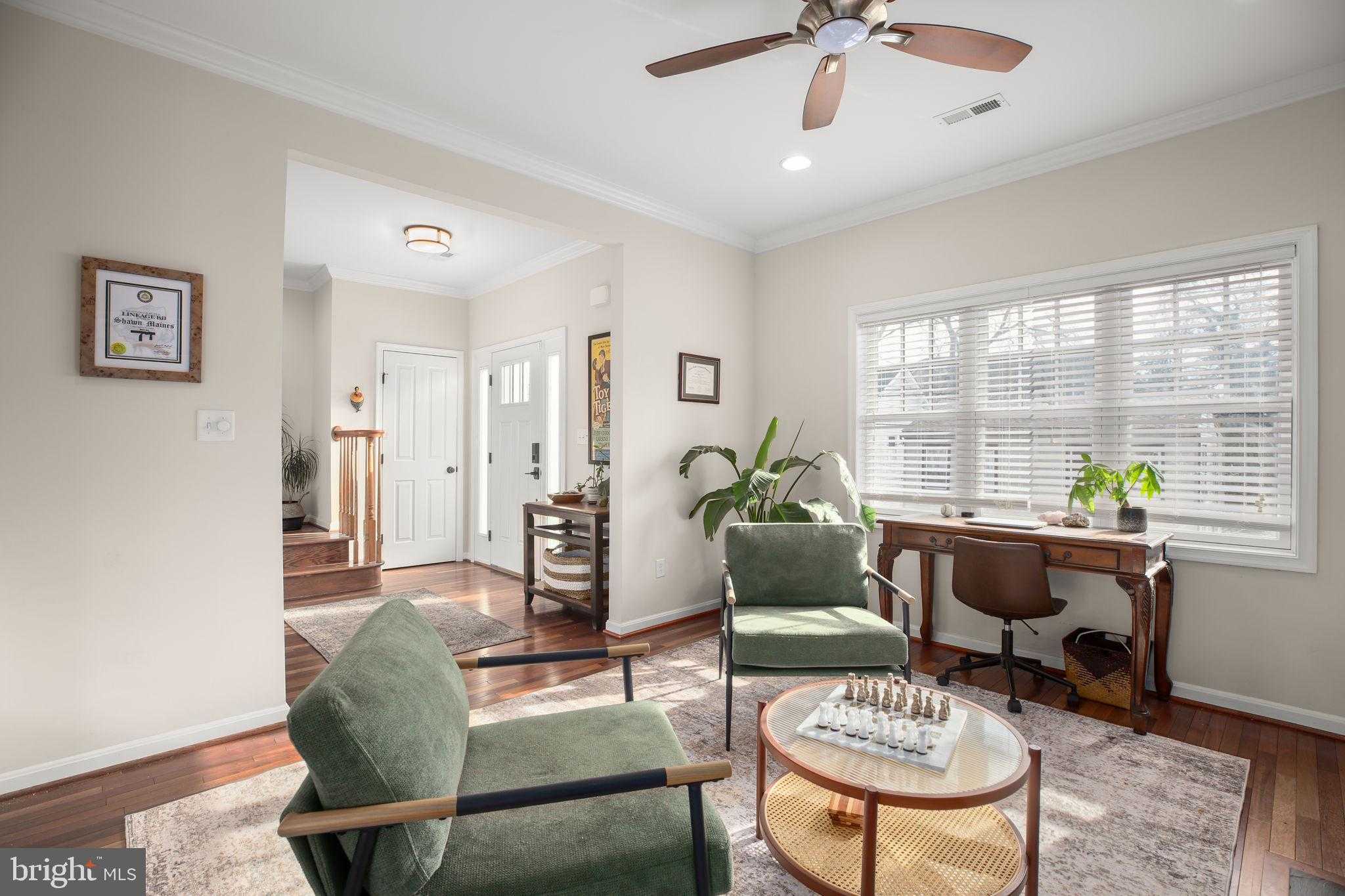 409 Dunmore St photo 9