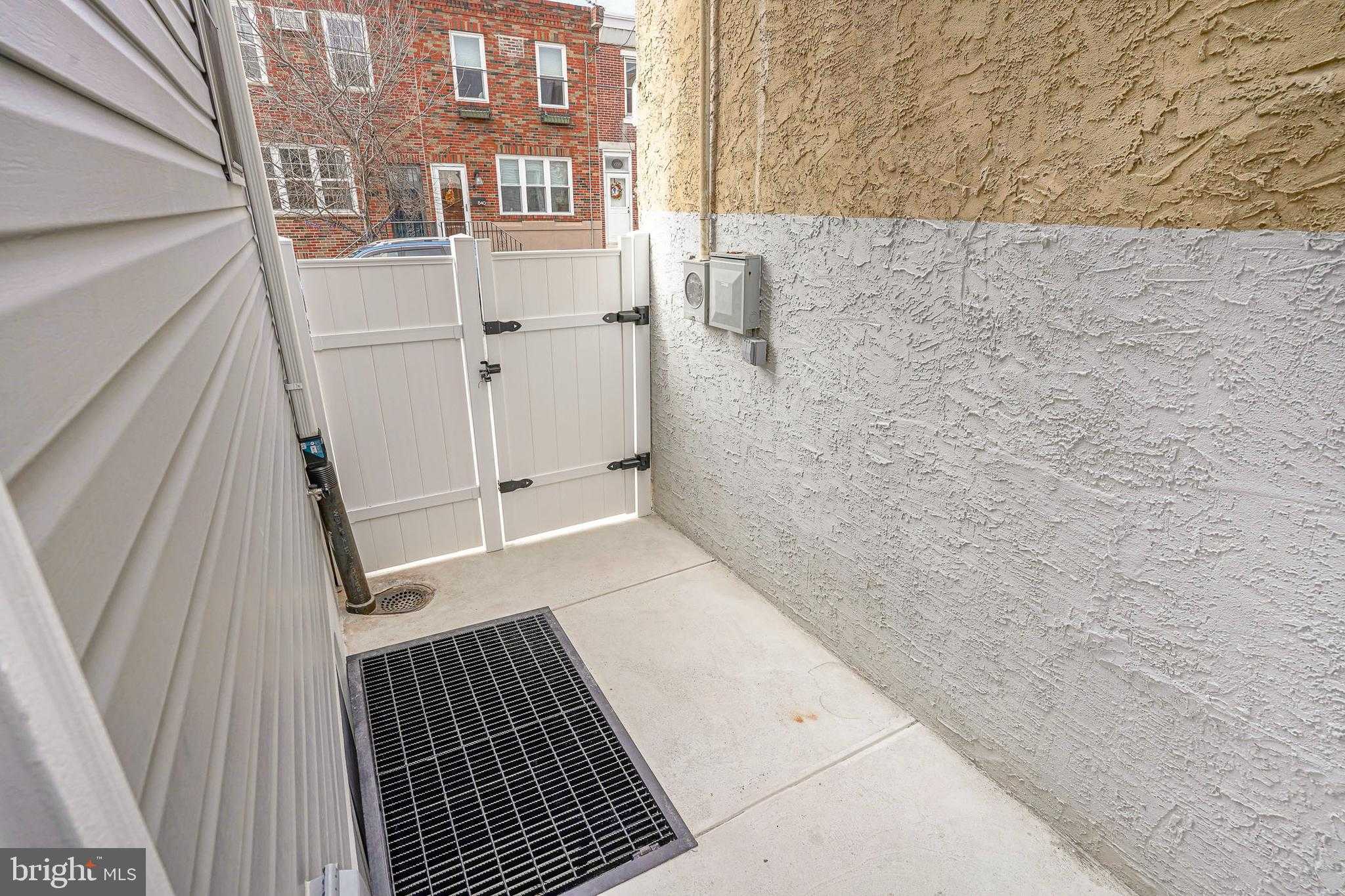 1145 Tasker St photo 14