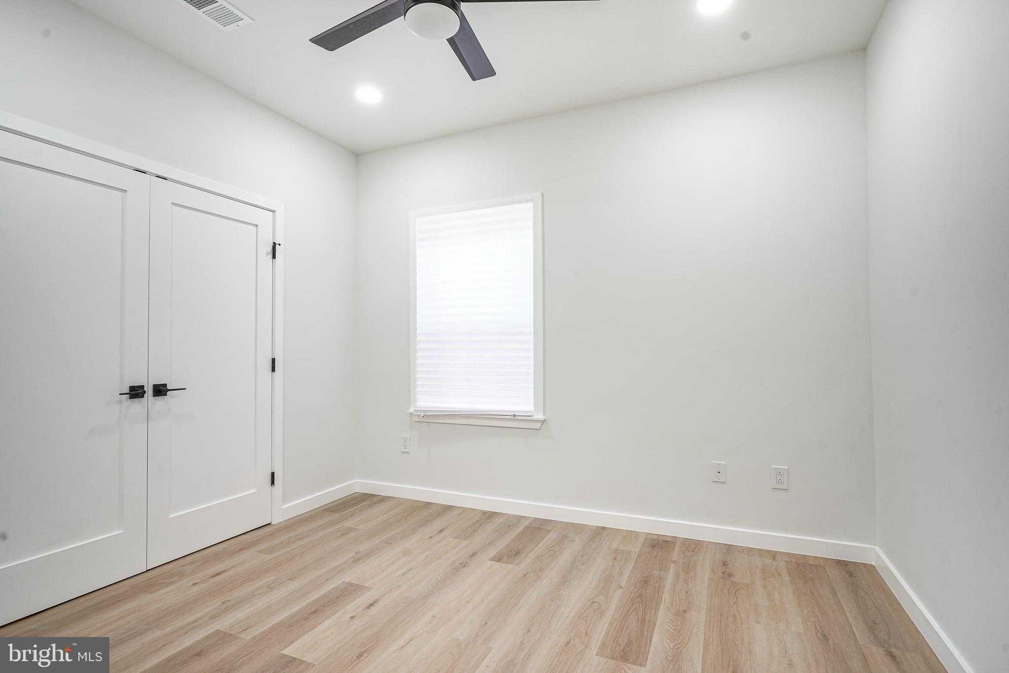 1145 Tasker St photo 15