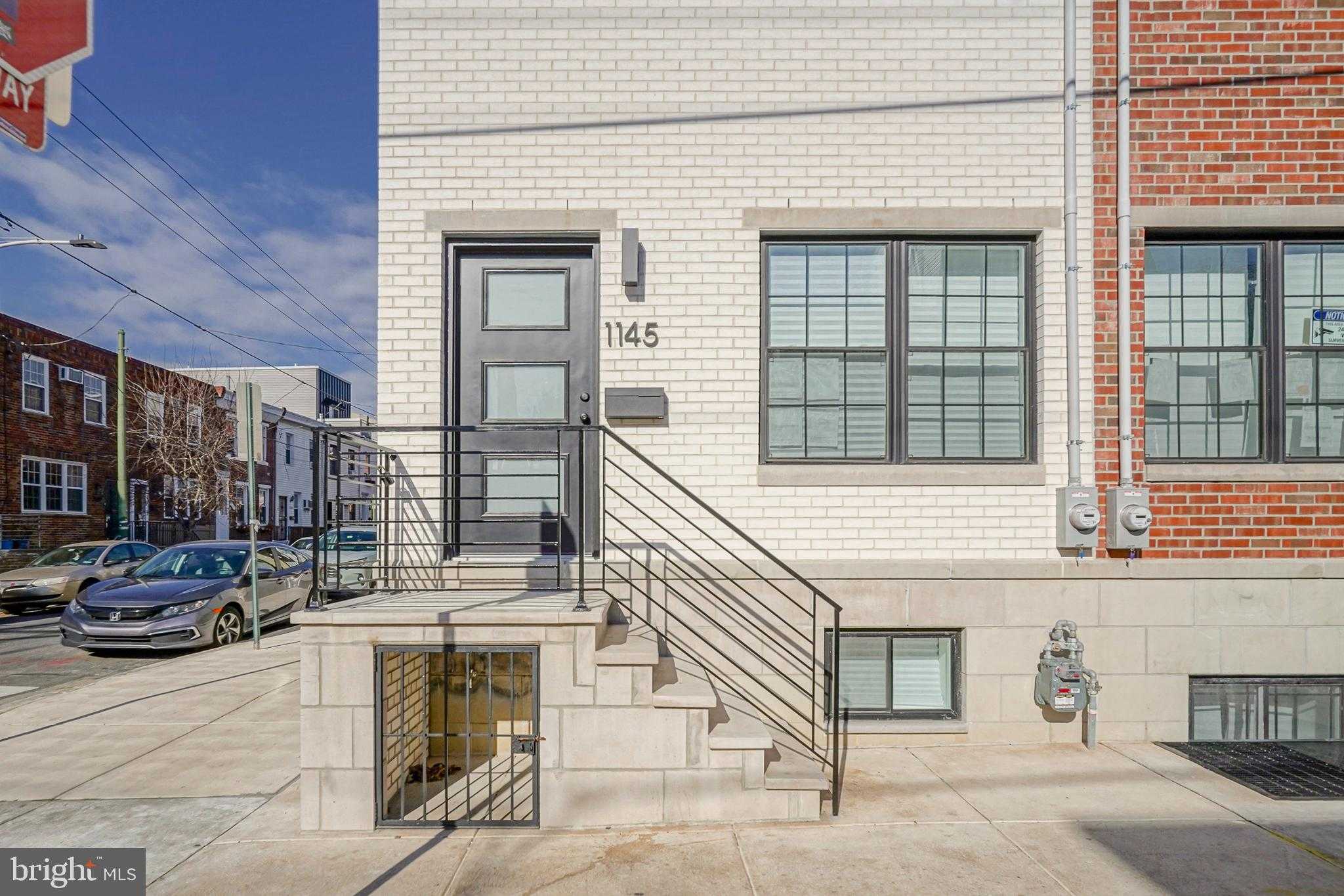 1145 Tasker St photo 2