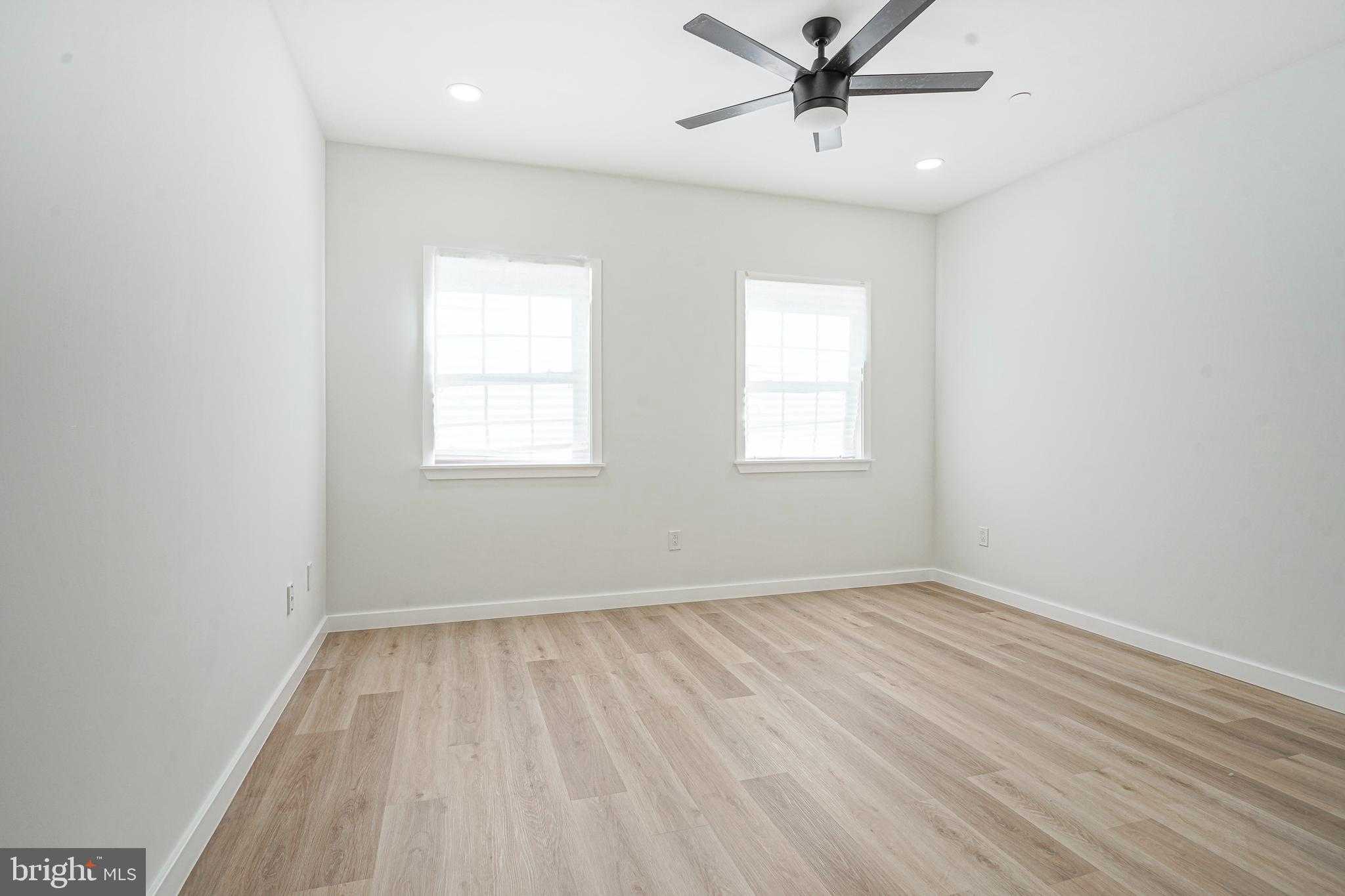 1145 Tasker St photo 22