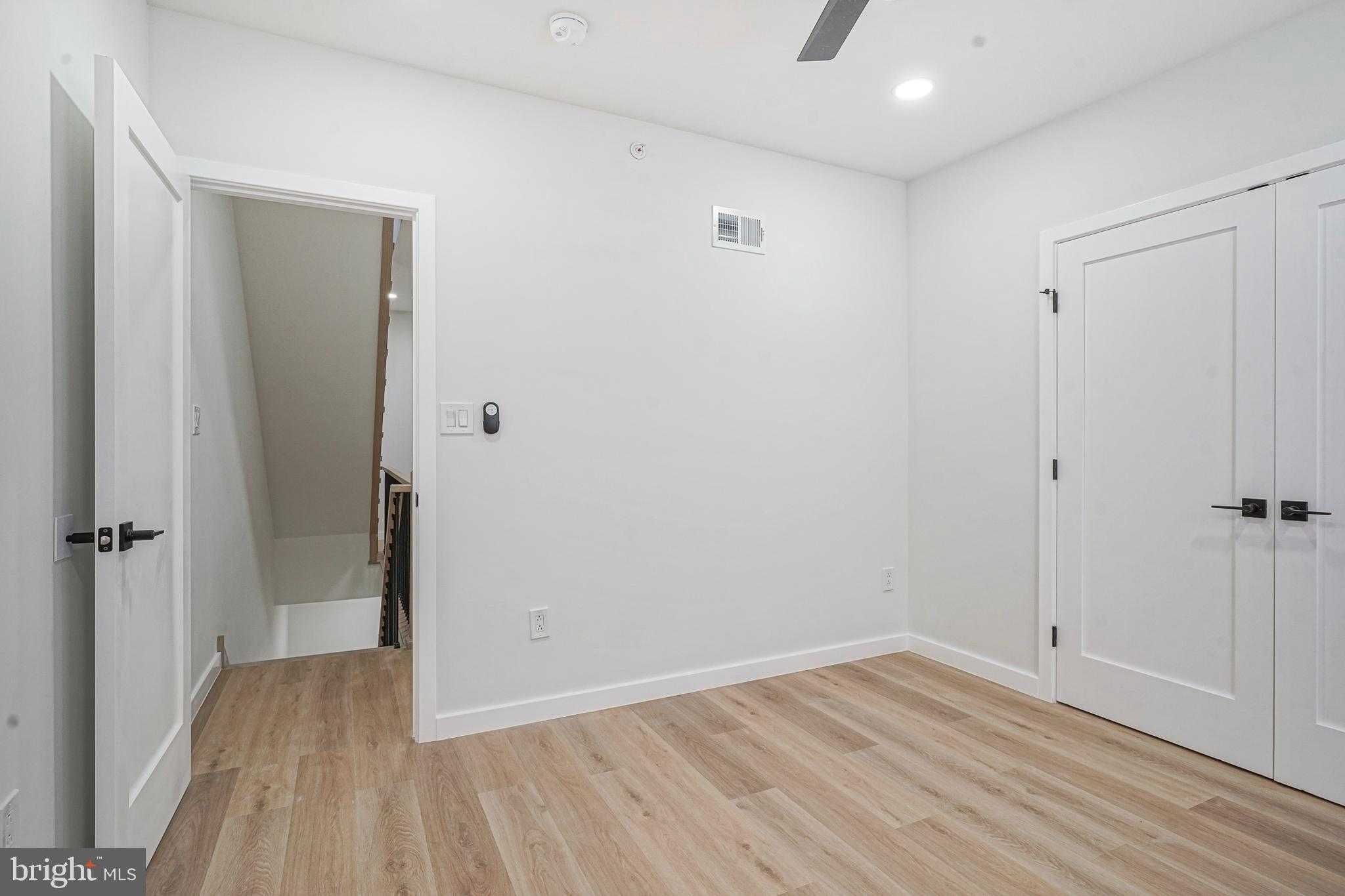 1145 Tasker St photo 28