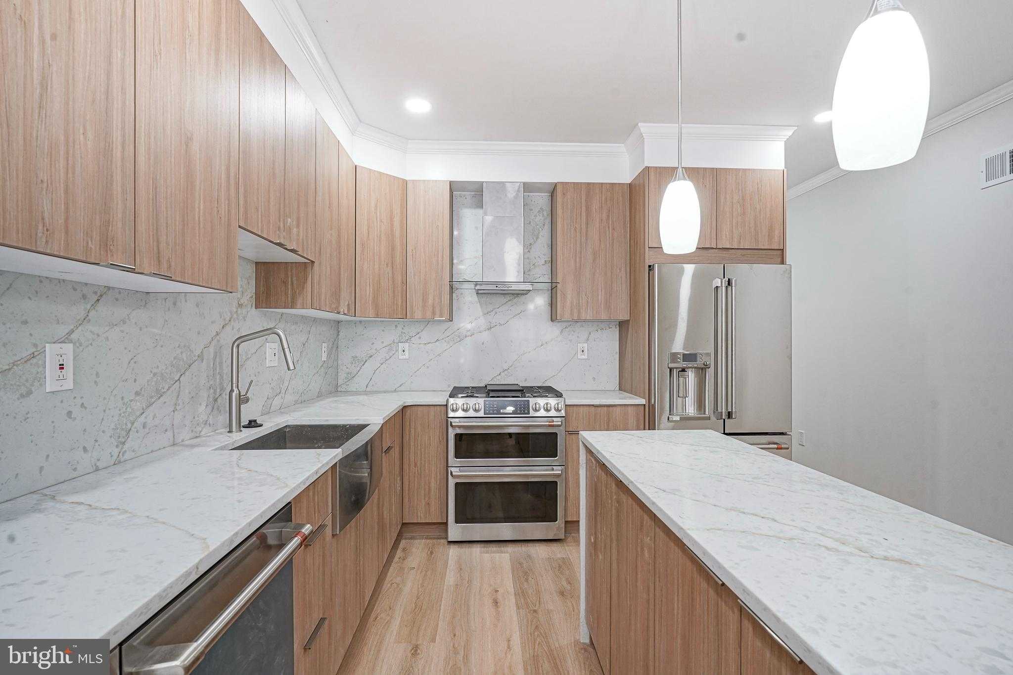 1145 Tasker St photo 9