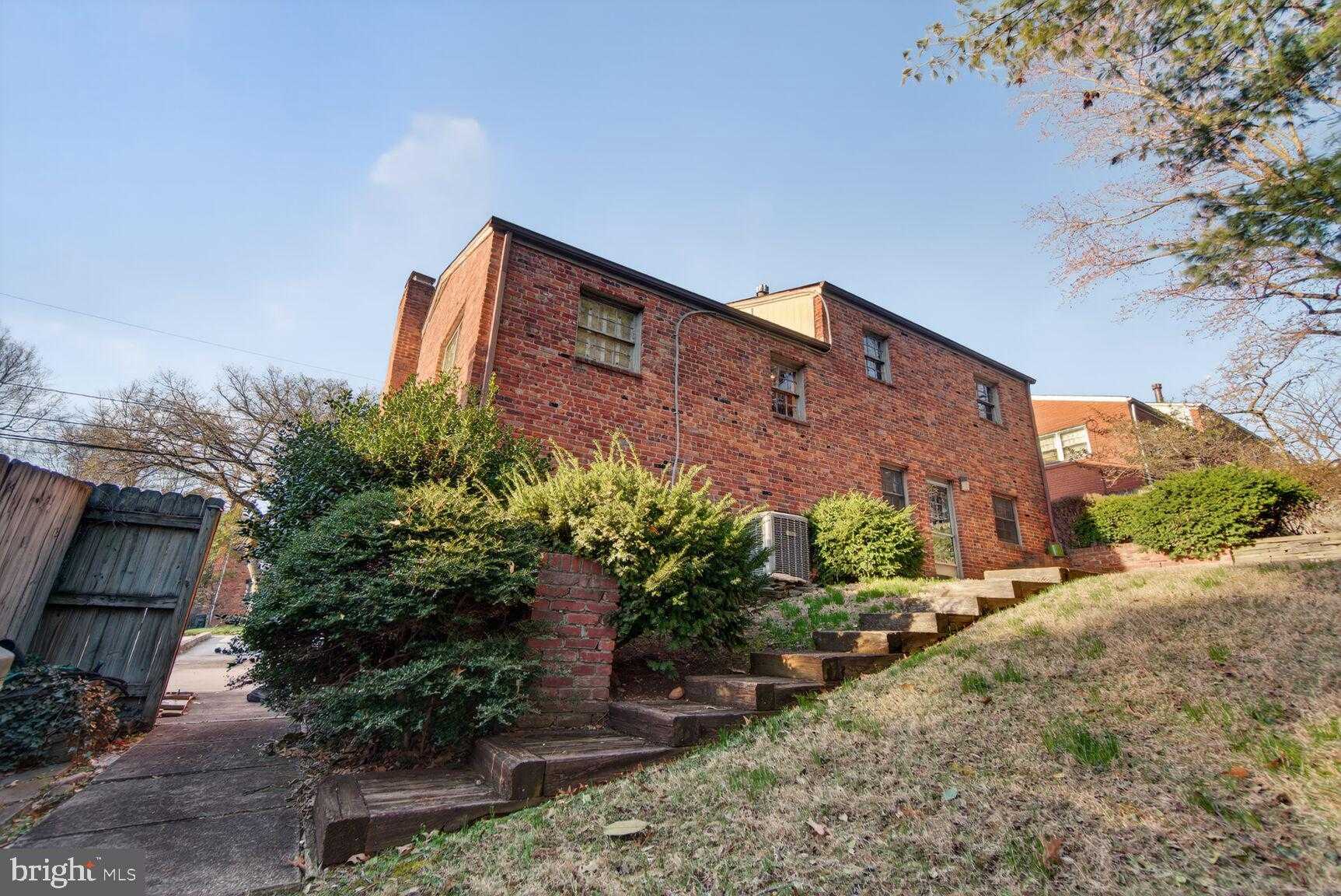 4612 9th St S photo 5