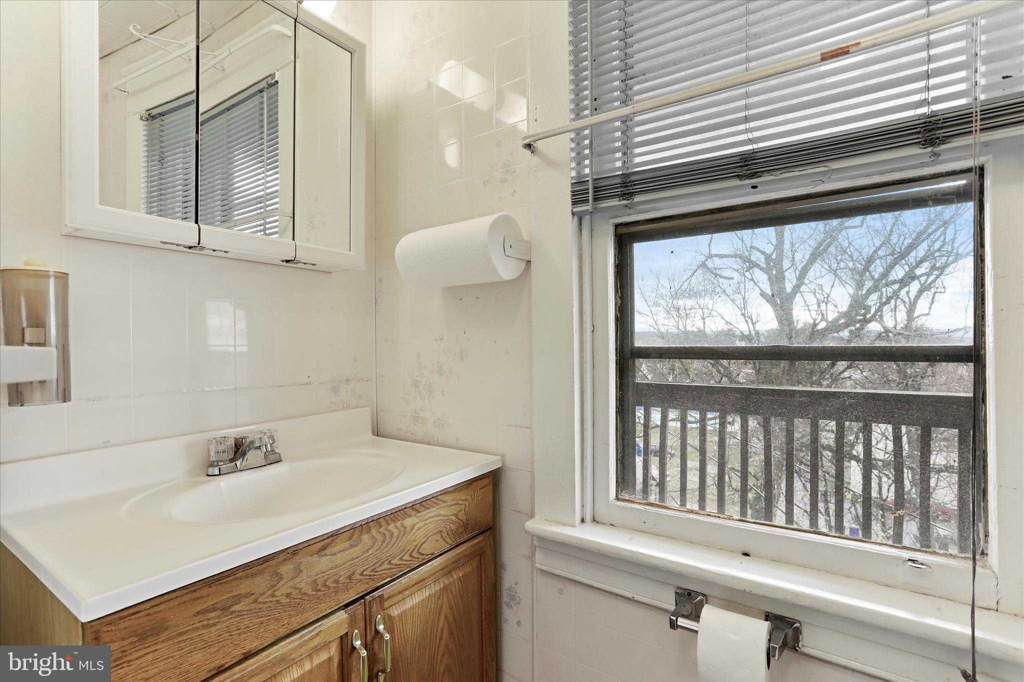 320 N Prospect St photo 23