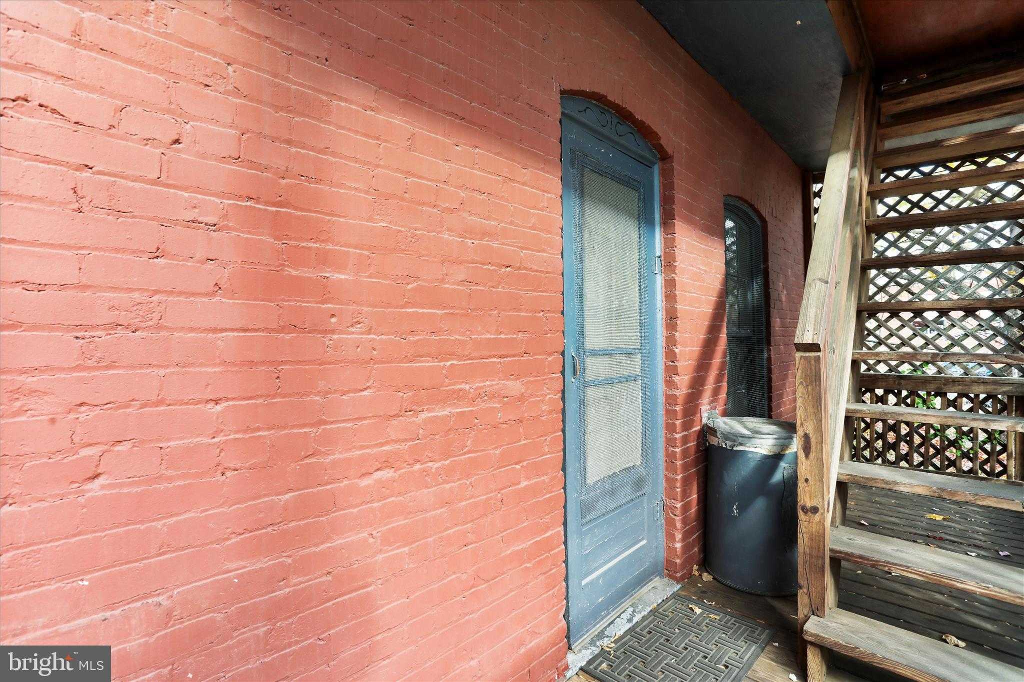 320 N Prospect St photo 32