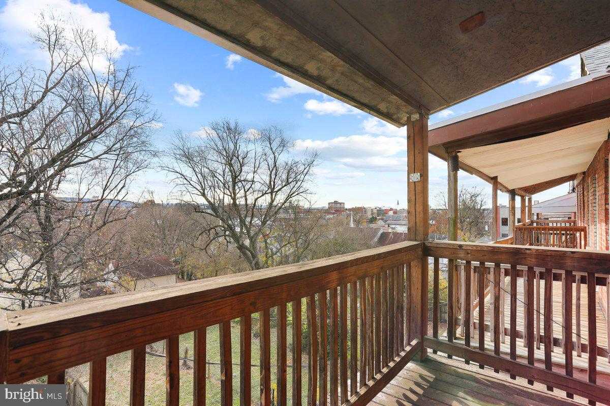 320 N Prospect St photo 35