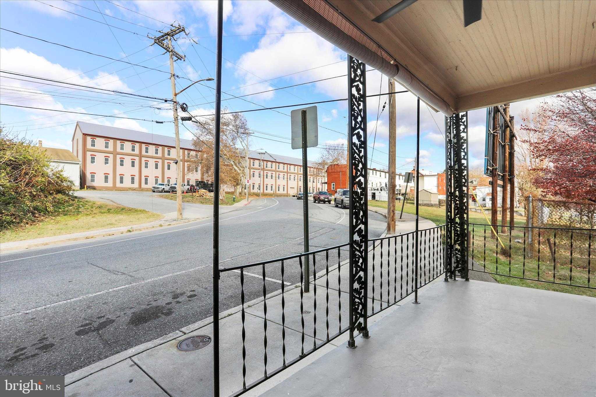 320 N Prospect St photo 4