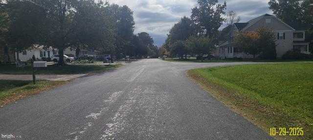 526 Victoria Dr photo 8