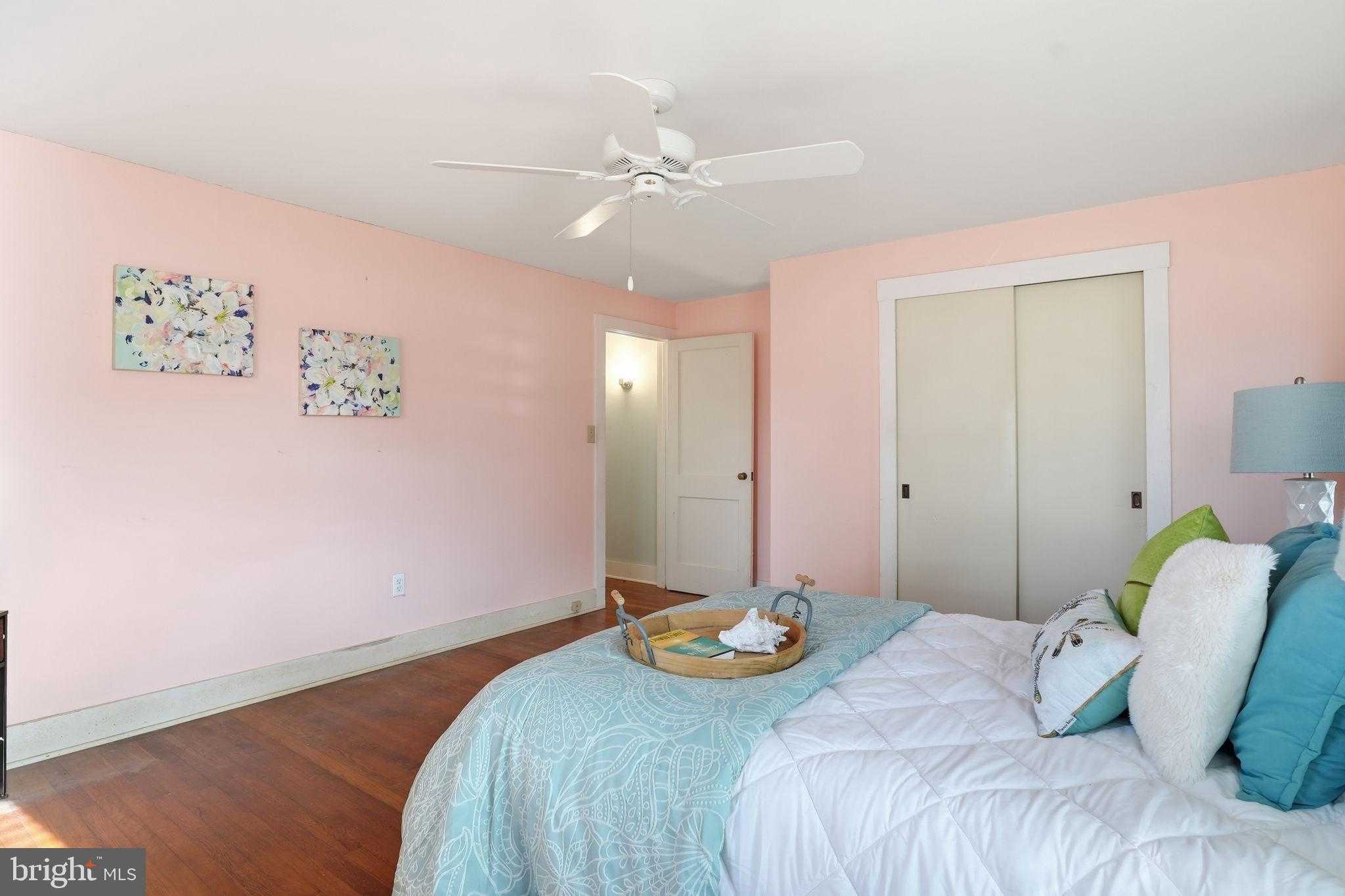 105 Seymour Ave photo 26