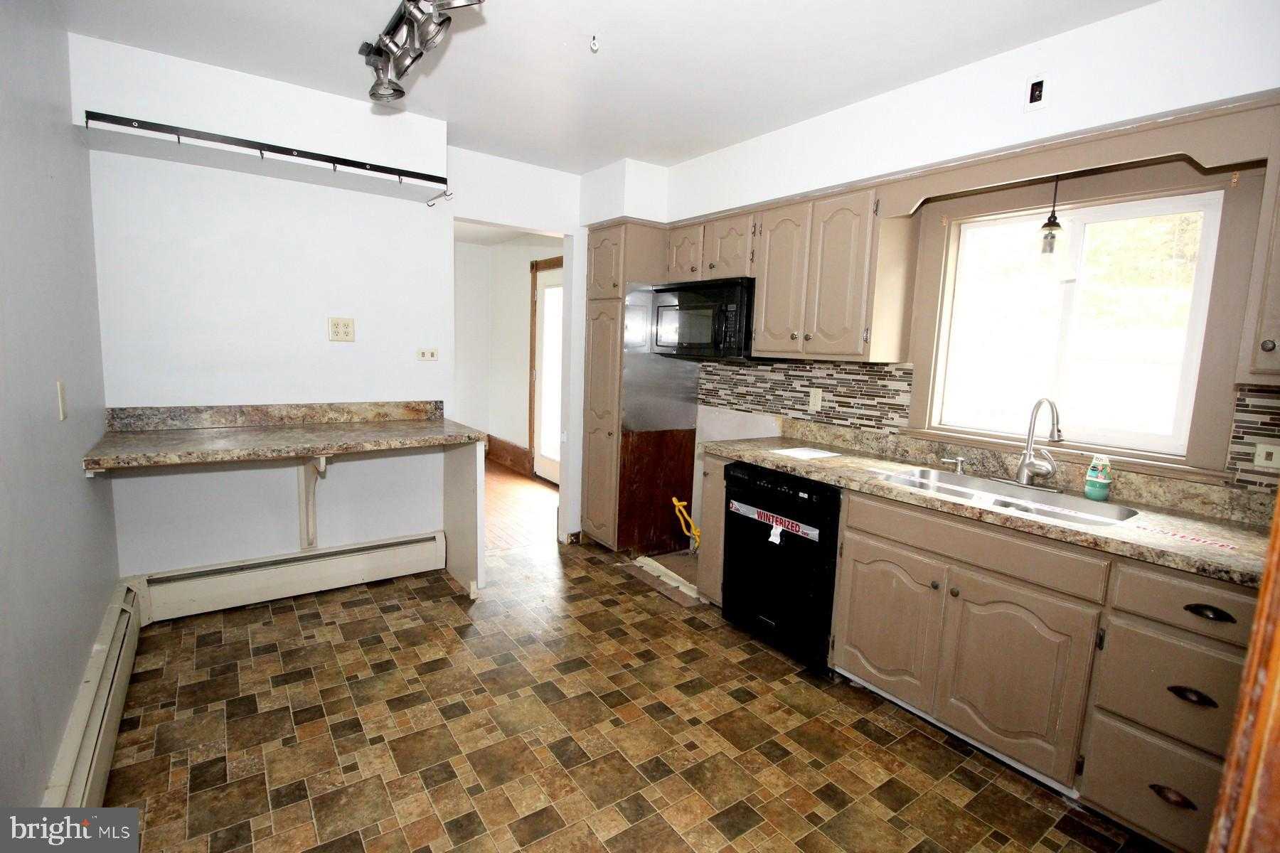 361 Susquehanna Ave photo 9