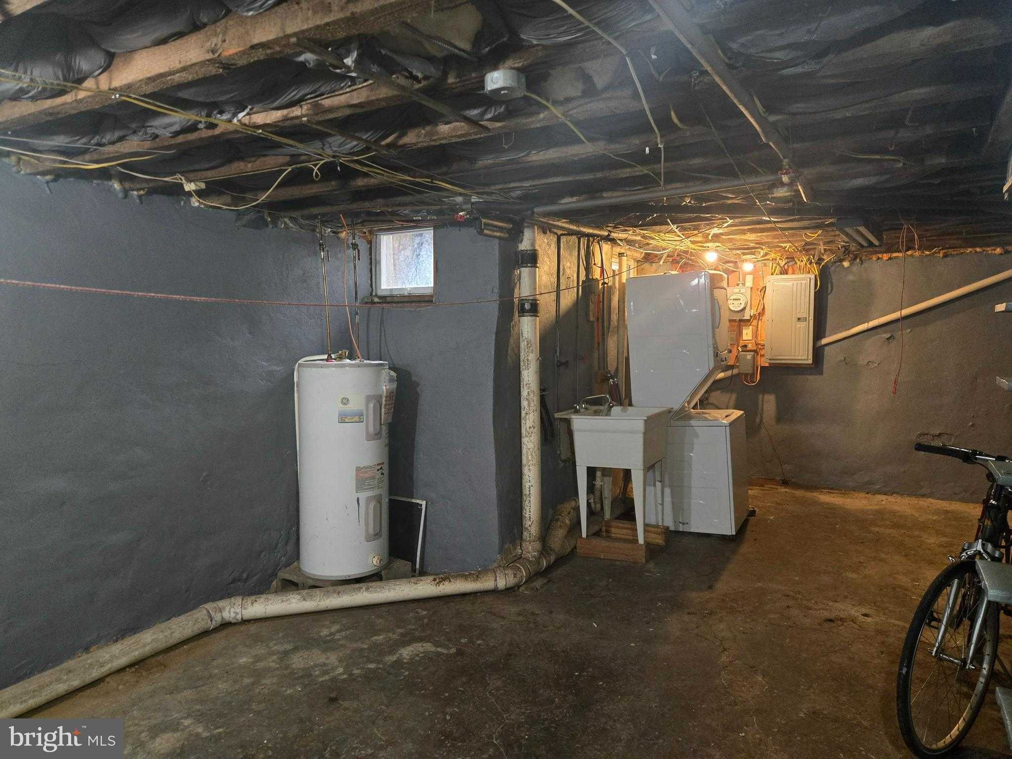 744 E Willard St photo 18