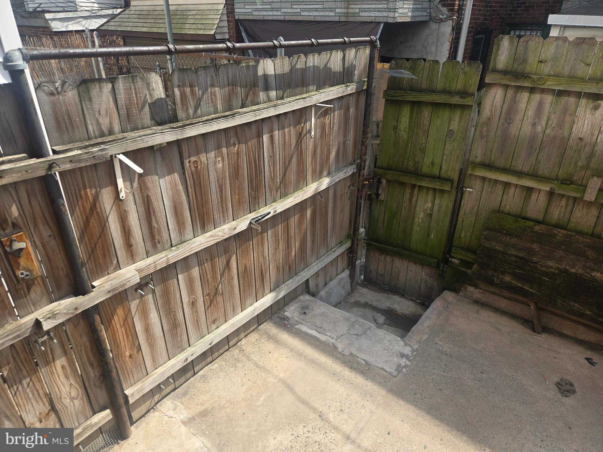 744 E Willard St photo 21