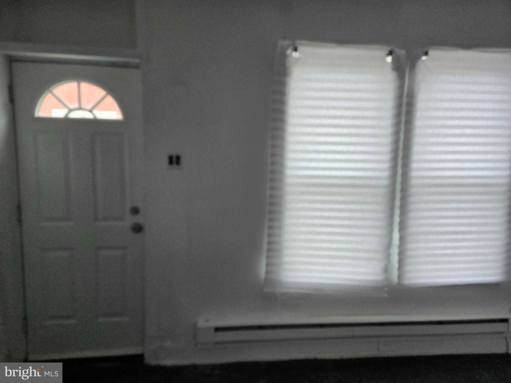 744 E Willard St photo 3