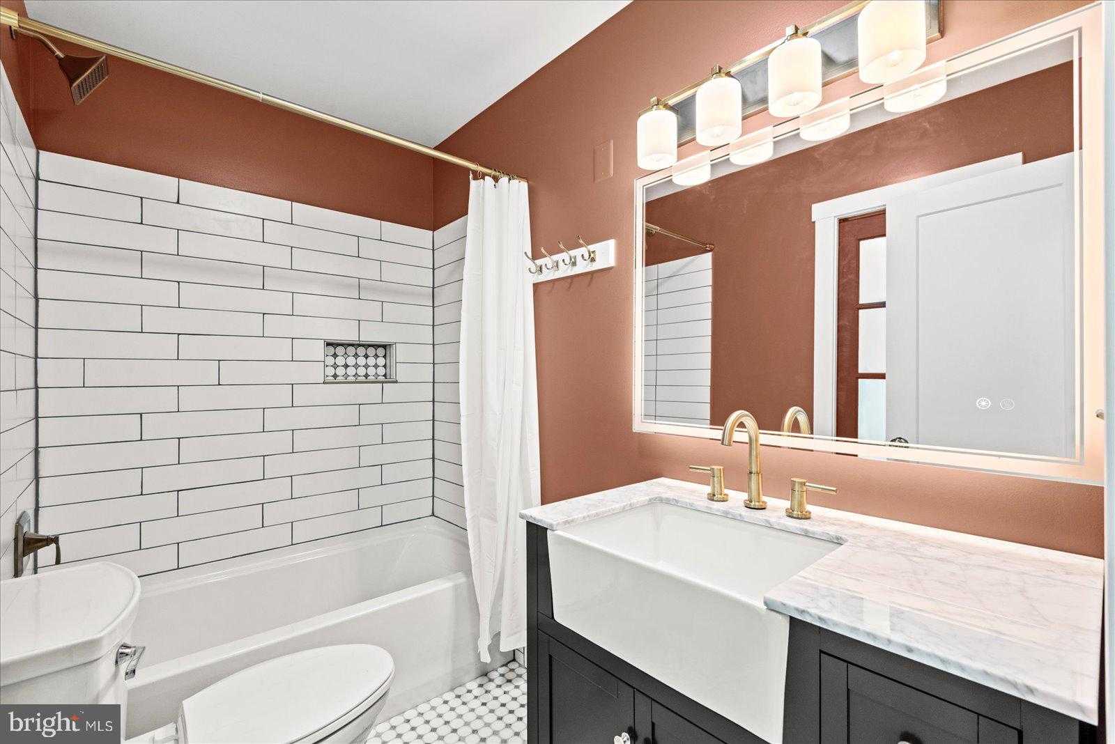 611 Edwards Dr photo 23