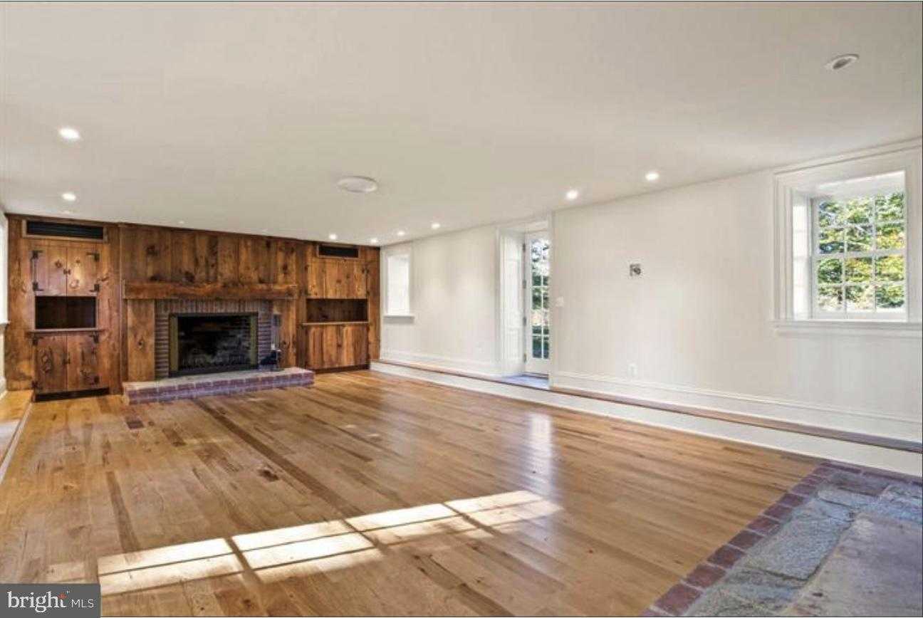 16131 Old York Rd photo 21