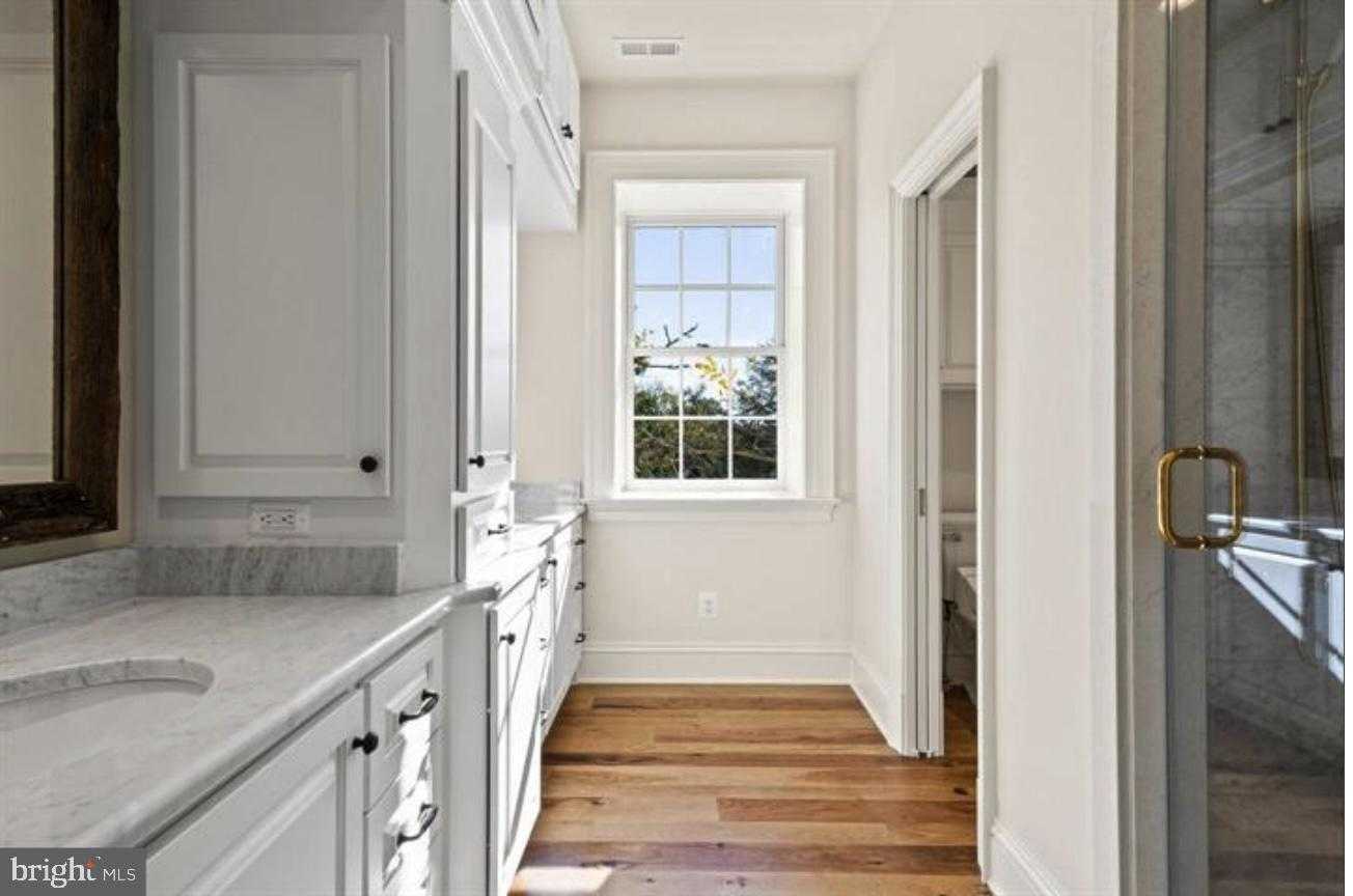 16131 Old York Rd photo 23