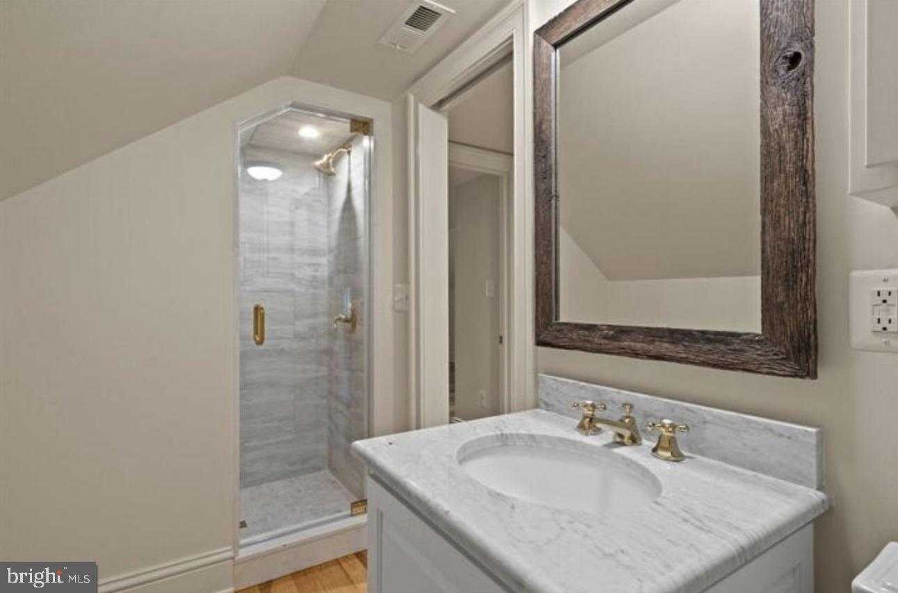 16131 Old York Rd photo 26