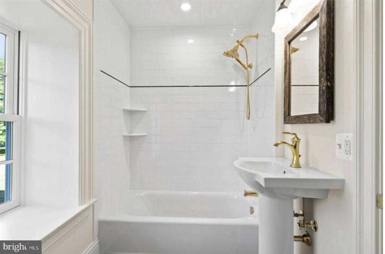 16131 Old York Rd photo 27