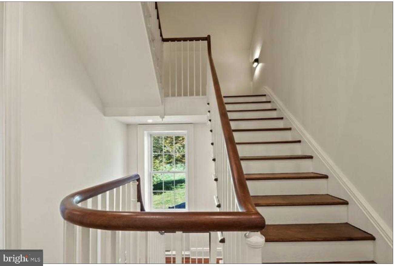 16131 Old York Rd photo 5