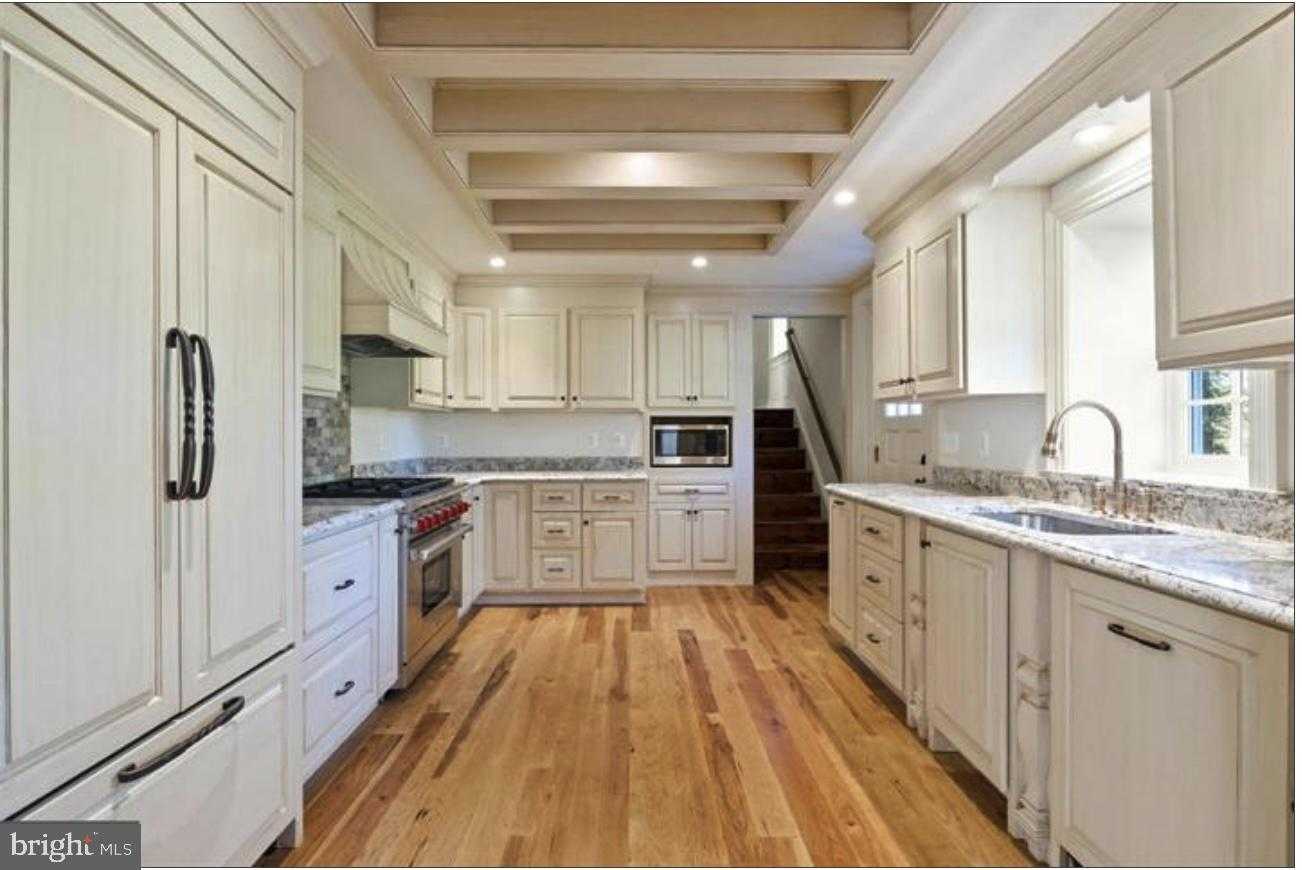 16131 Old York Rd photo 8