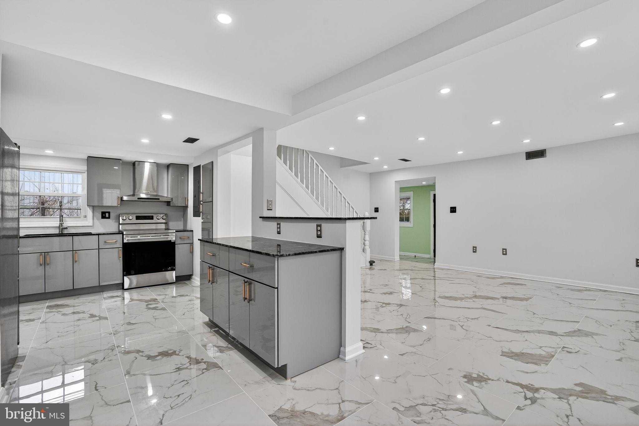 13205 10th St photo 8