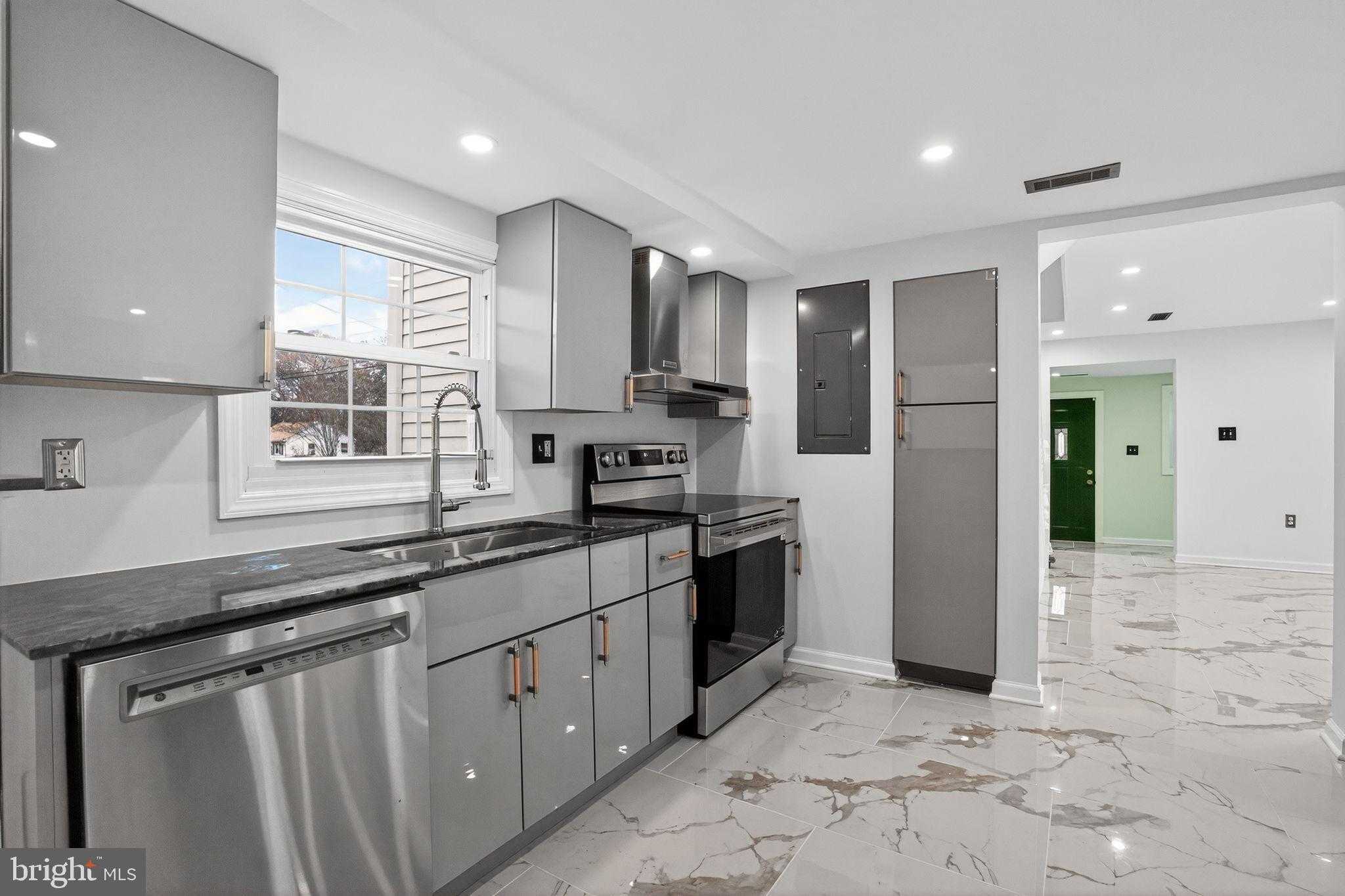 13205 10th St photo 9