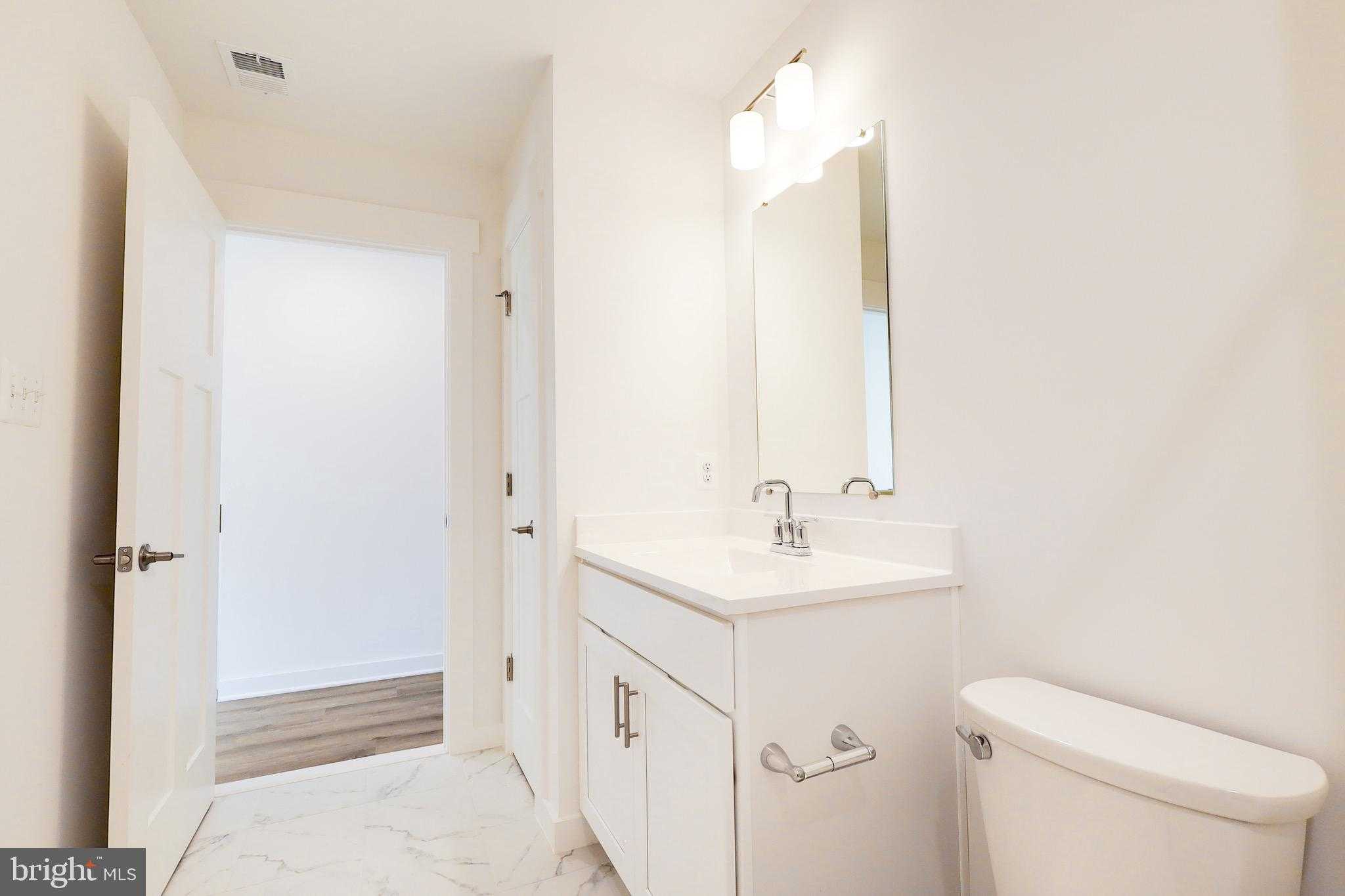 Stouffer Ave photo 32