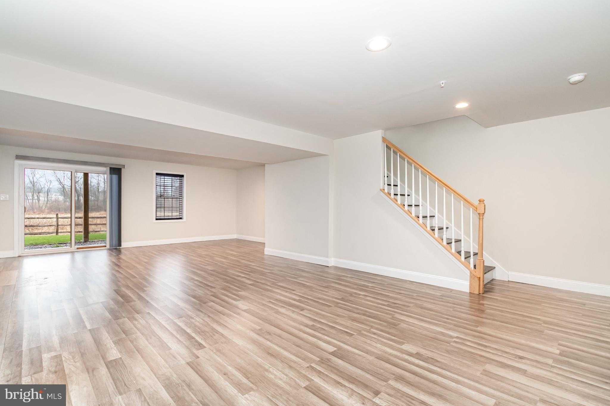 114 Cedarwood Dr photo 12