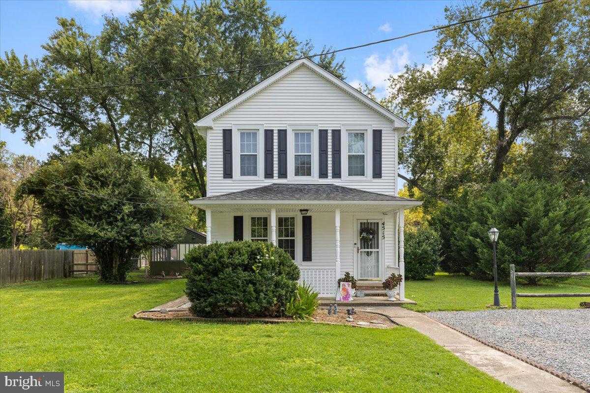 4515 Strauss Ave photo 2