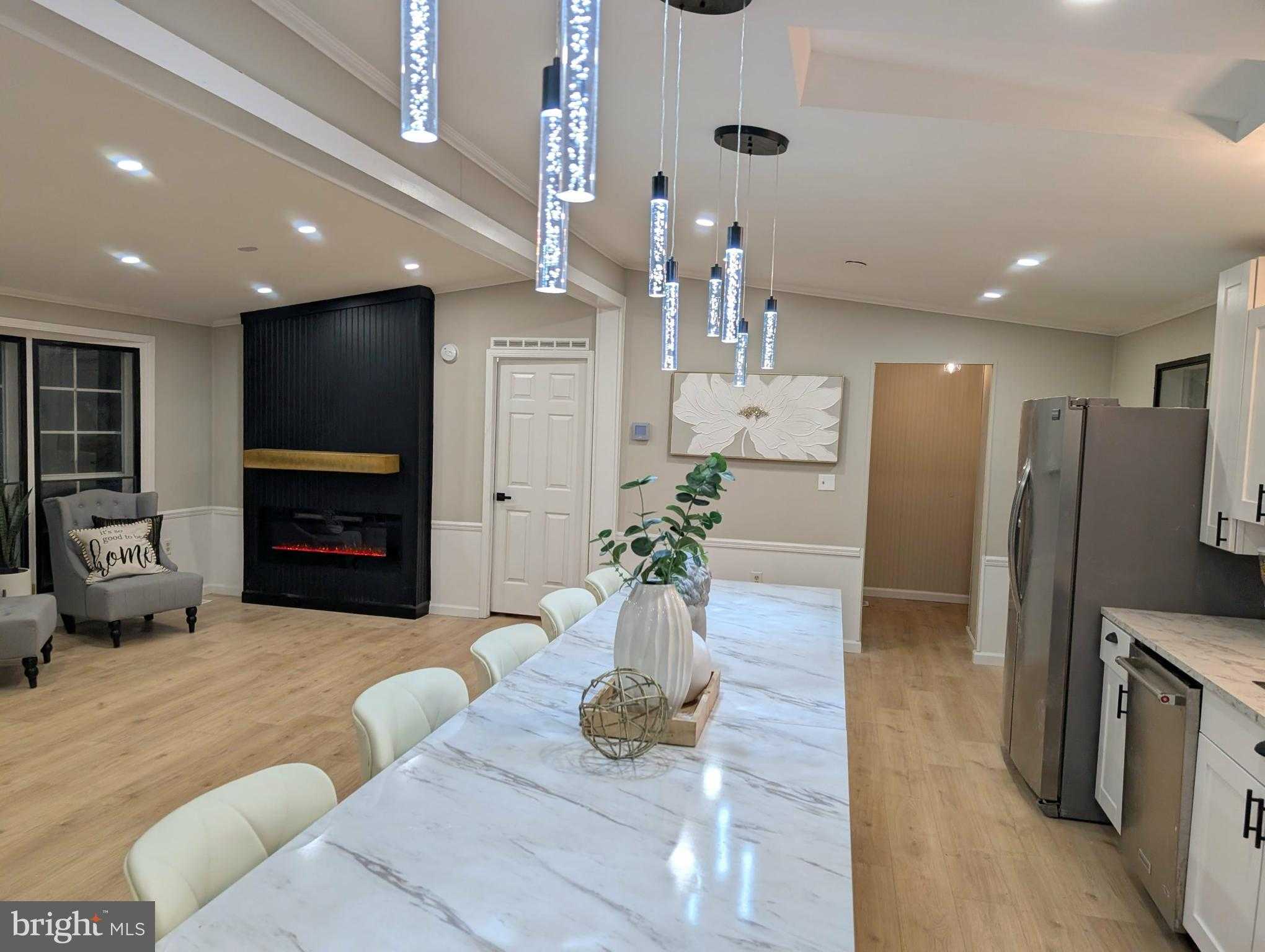 45851 N Poteat CT photo 3