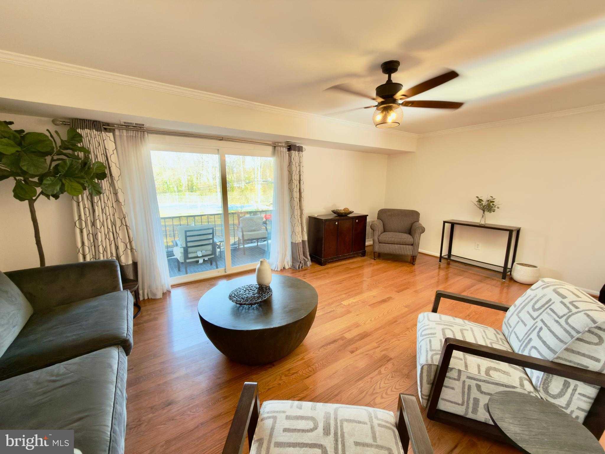 8012 Lakecrest Dr photo 14