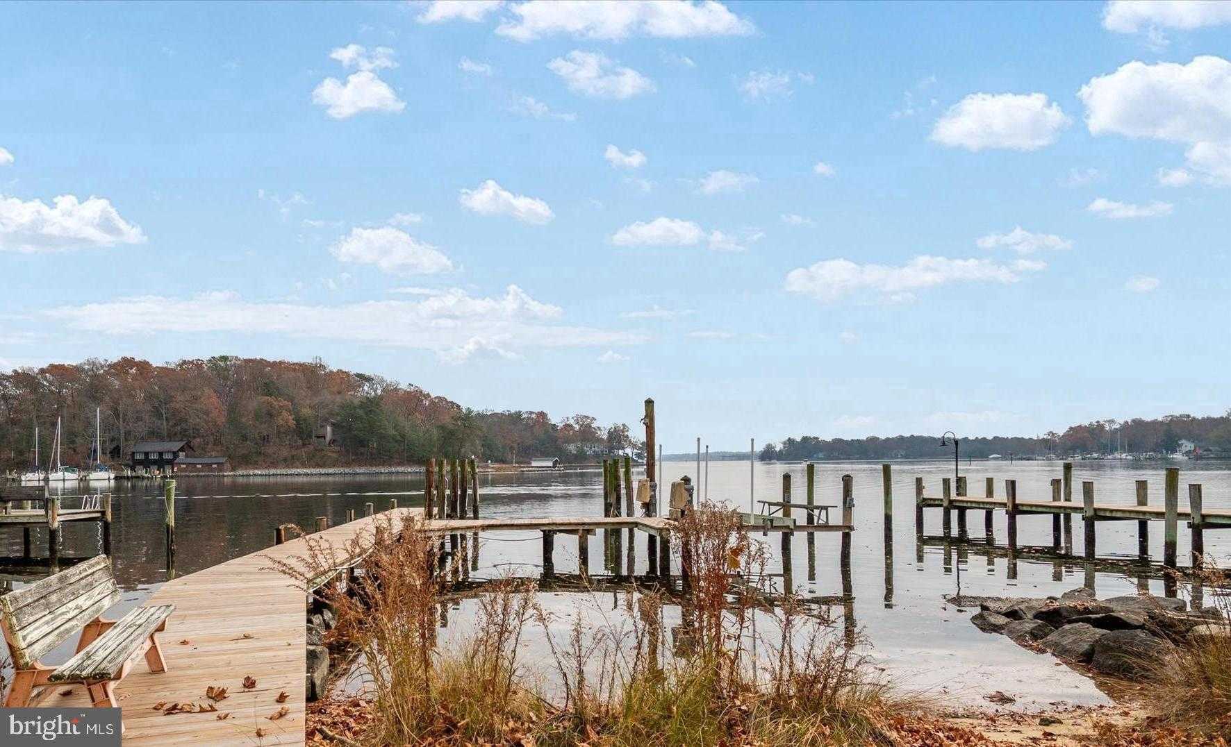 394 North Dr photo 2