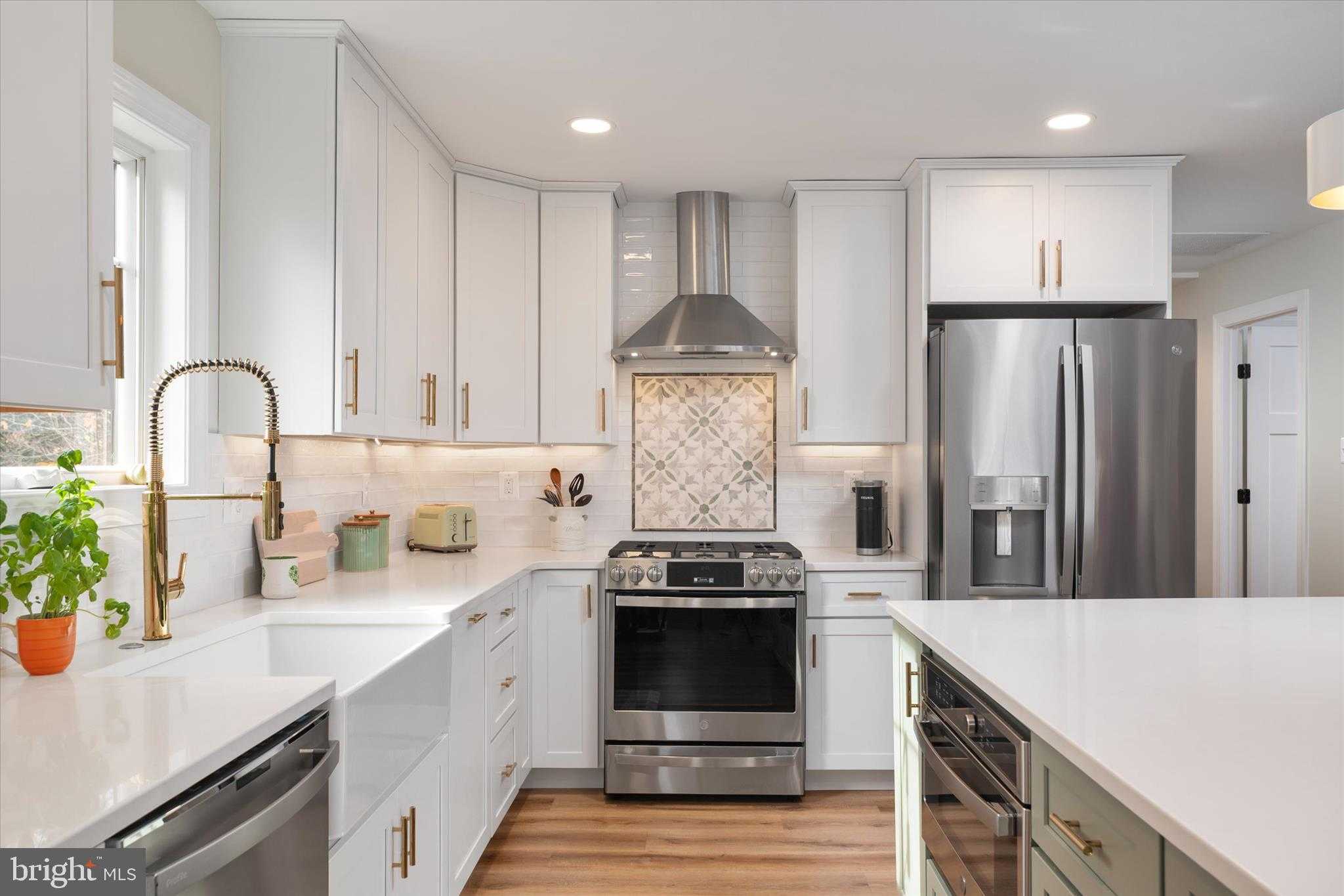 394 North Dr photo 3