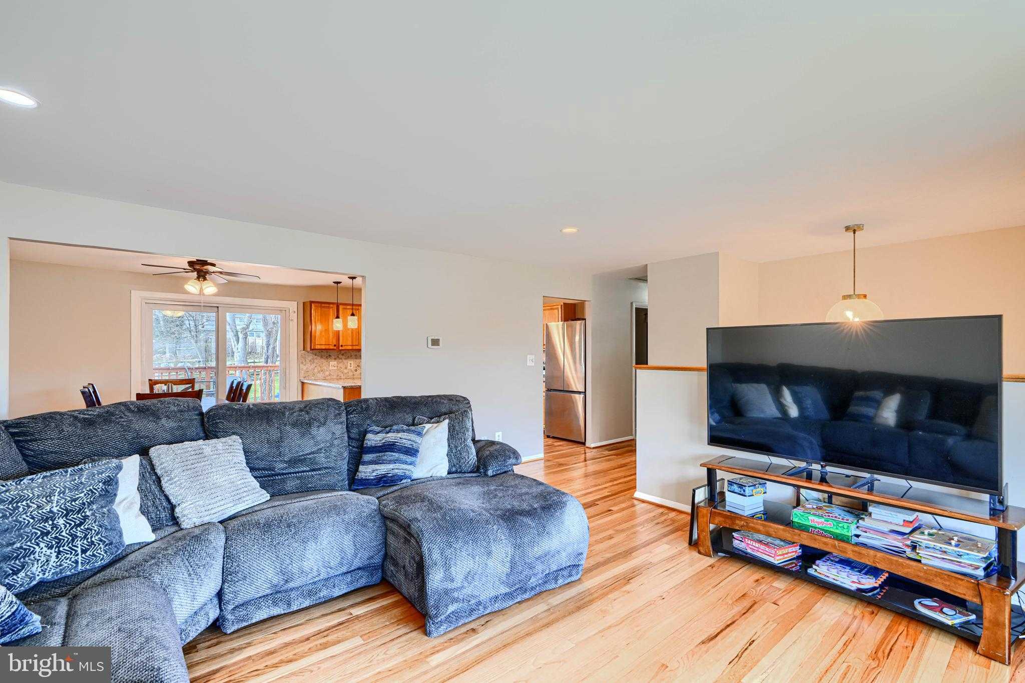 2110 Folkstone Rd photo 10