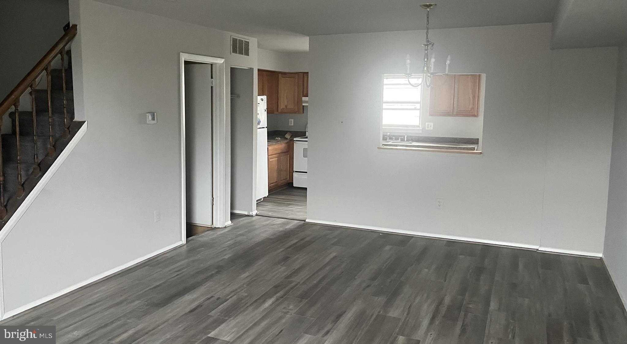 1104 Harford Ave photo 3